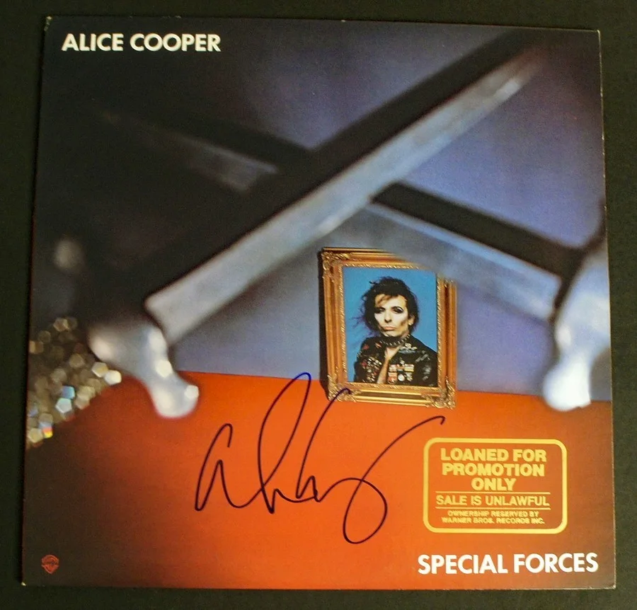 ALICE COOPER SIGNED Vinyl Album SPECIAL FORCES w/ Beckett BAS COA, image 2