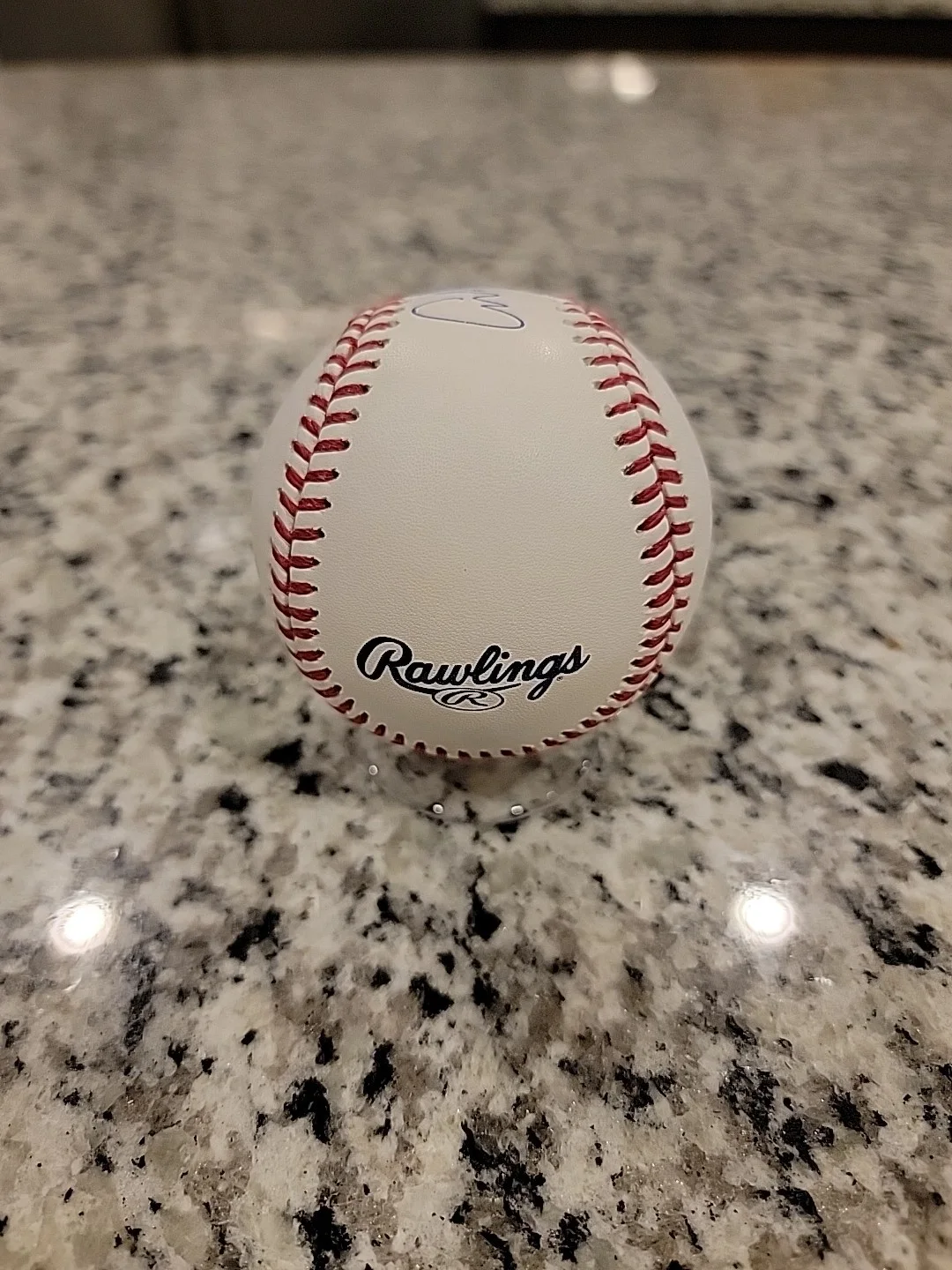 Gabriel "Fluffy" Iglesias Offical Rawlings Autographed Baseball (Comedian), изображение 4