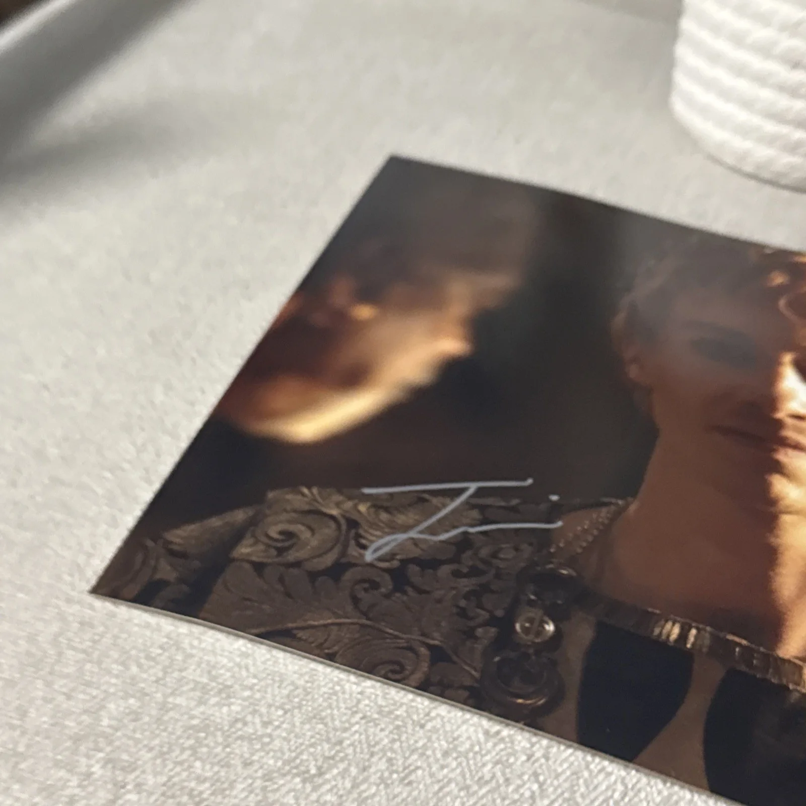 Joseph Quinn Autographed Signed " Gladiator II " Movie Rare w/COA & Proof !!, image 4