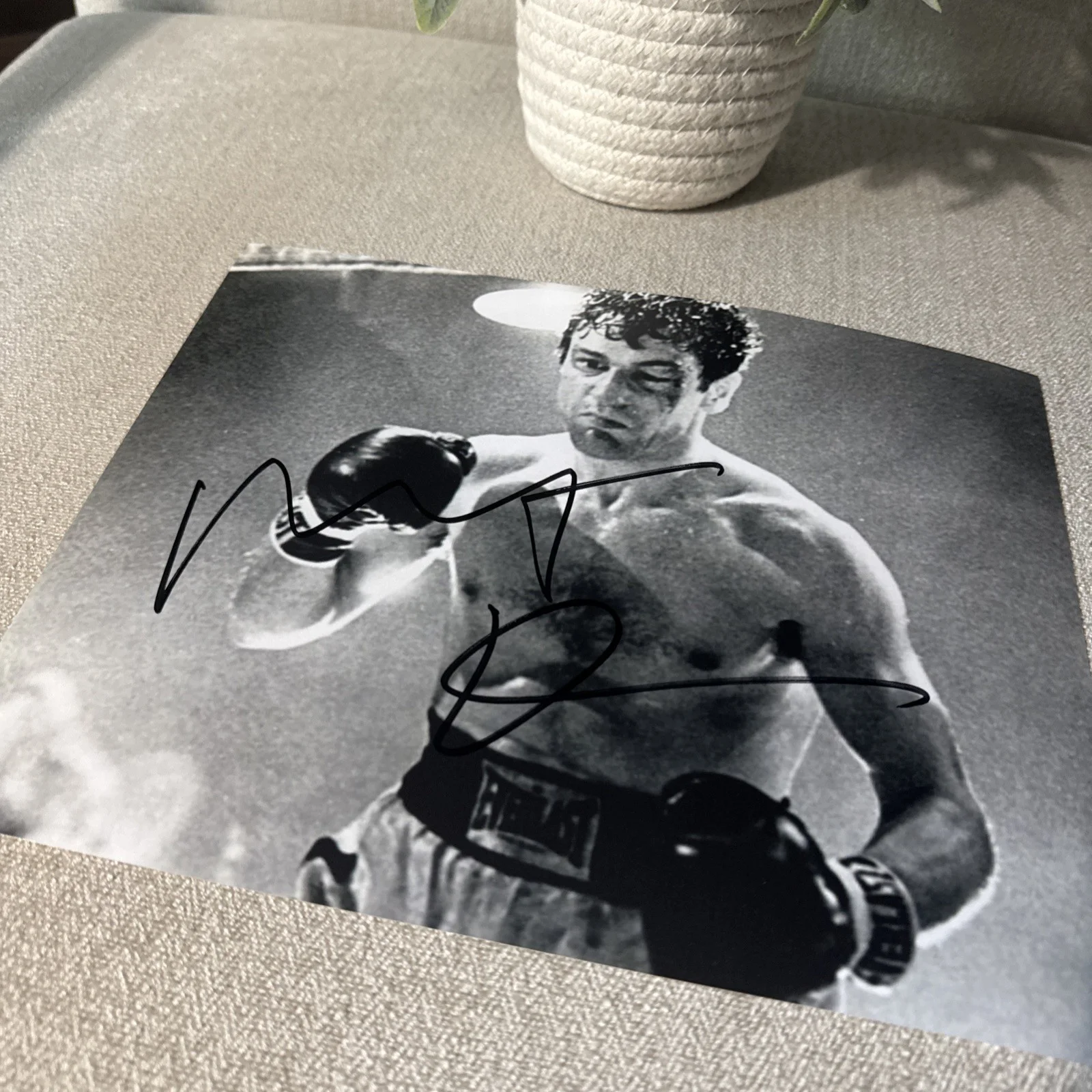 Robert De Niro — Robert DeNiro Signed 8x10 "RAGING BULL “ Authentic Autograph w/COA Hologram !!, image 4