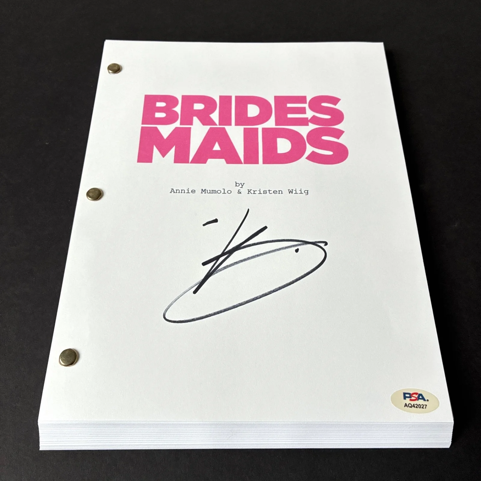Kristen Wiig — KRISTEN WIIG SIGNED BRIDESMAIDS MOVIE SCRIPT FULL 109 PAGE PSA DNA AUTOGRAPH
