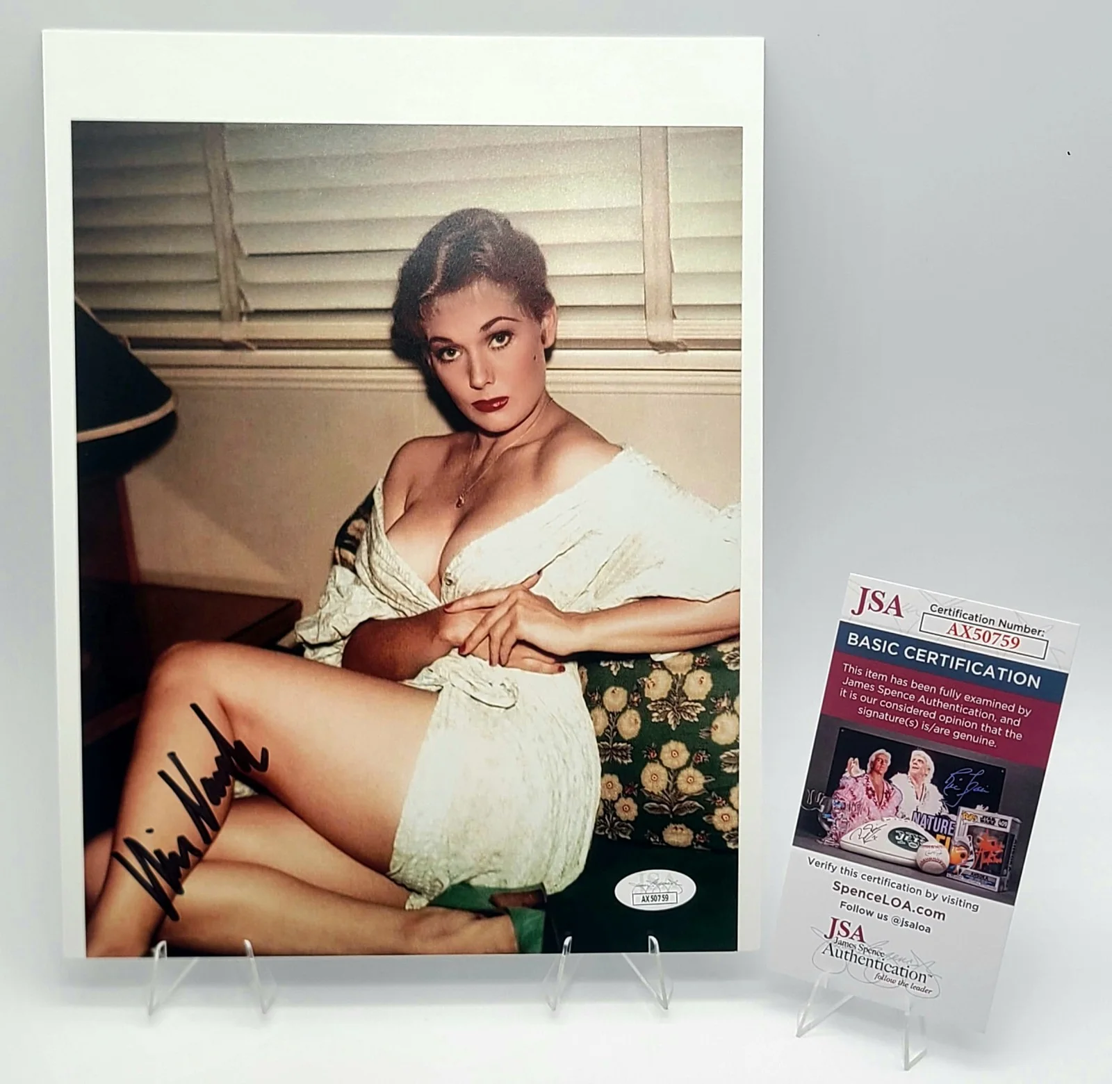 Kim Novak — Kim Novak Autographed 8x10 Photo – Hollywood Legend – JSA Certified