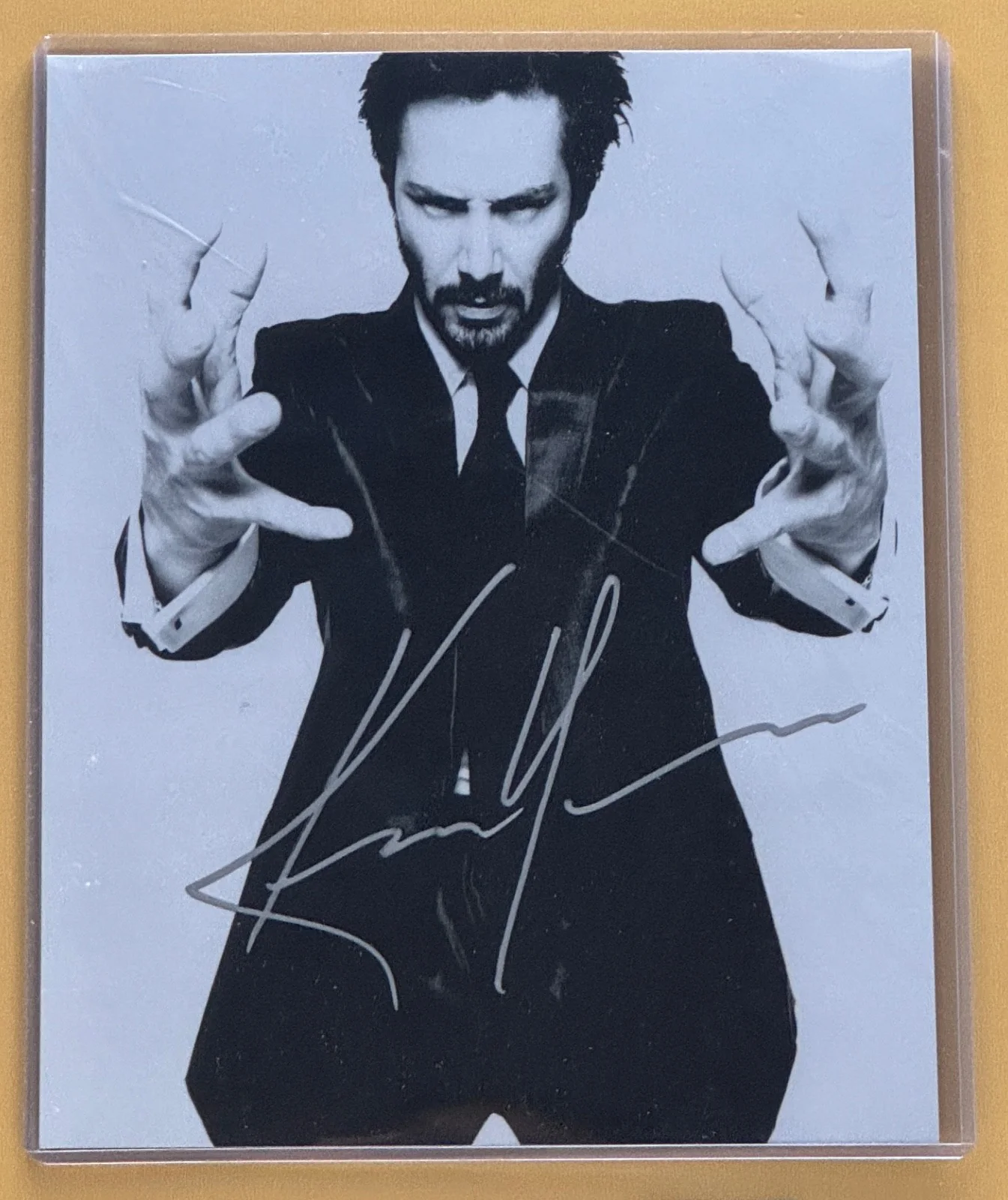 KEANU REEVES — SIGNED KEANU REEVES Photo with COA - Slipcover - Ships FREE