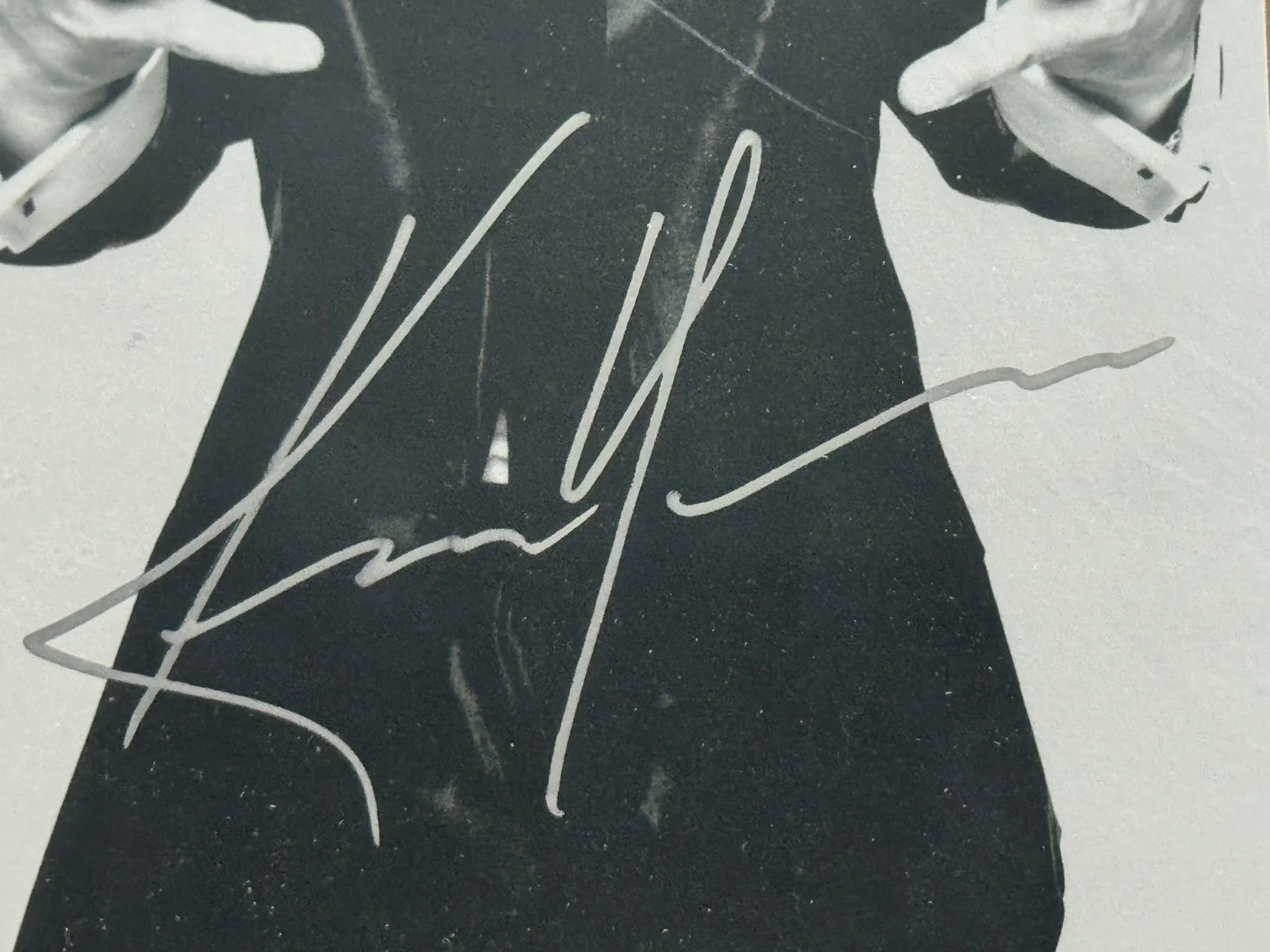 KEANU REEVES — SIGNED KEANU REEVES Photo with COA - Slipcover - Ships FREE, изображение 2