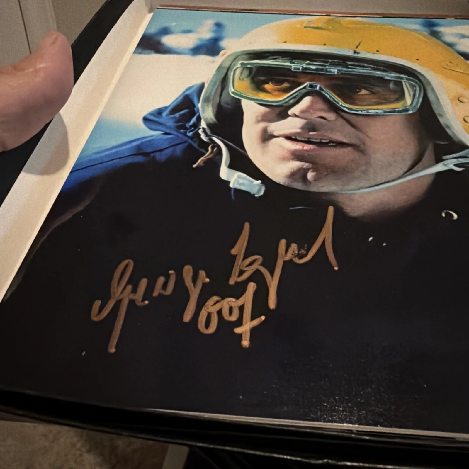 George Lazenby (James Bond 007) signed 8x10 Autograph Photo PSA COA Cert, изображение 2