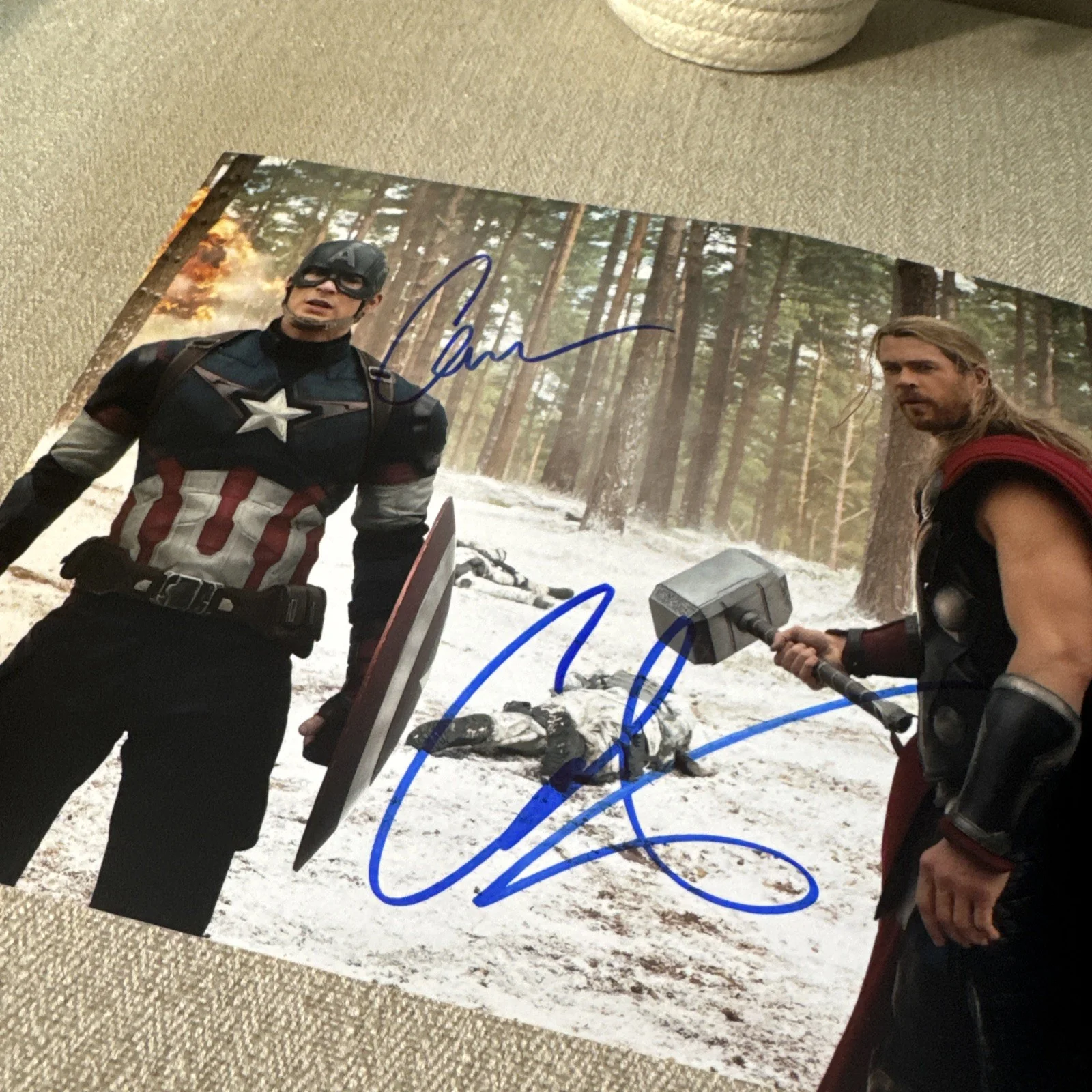 Chris Evans, Chris Hemsworth — Chris Evans Chris Hemsworth AVENGERS SIGNED AUTOGRAPH 8x10 Photo w/COA Holo !, image 4