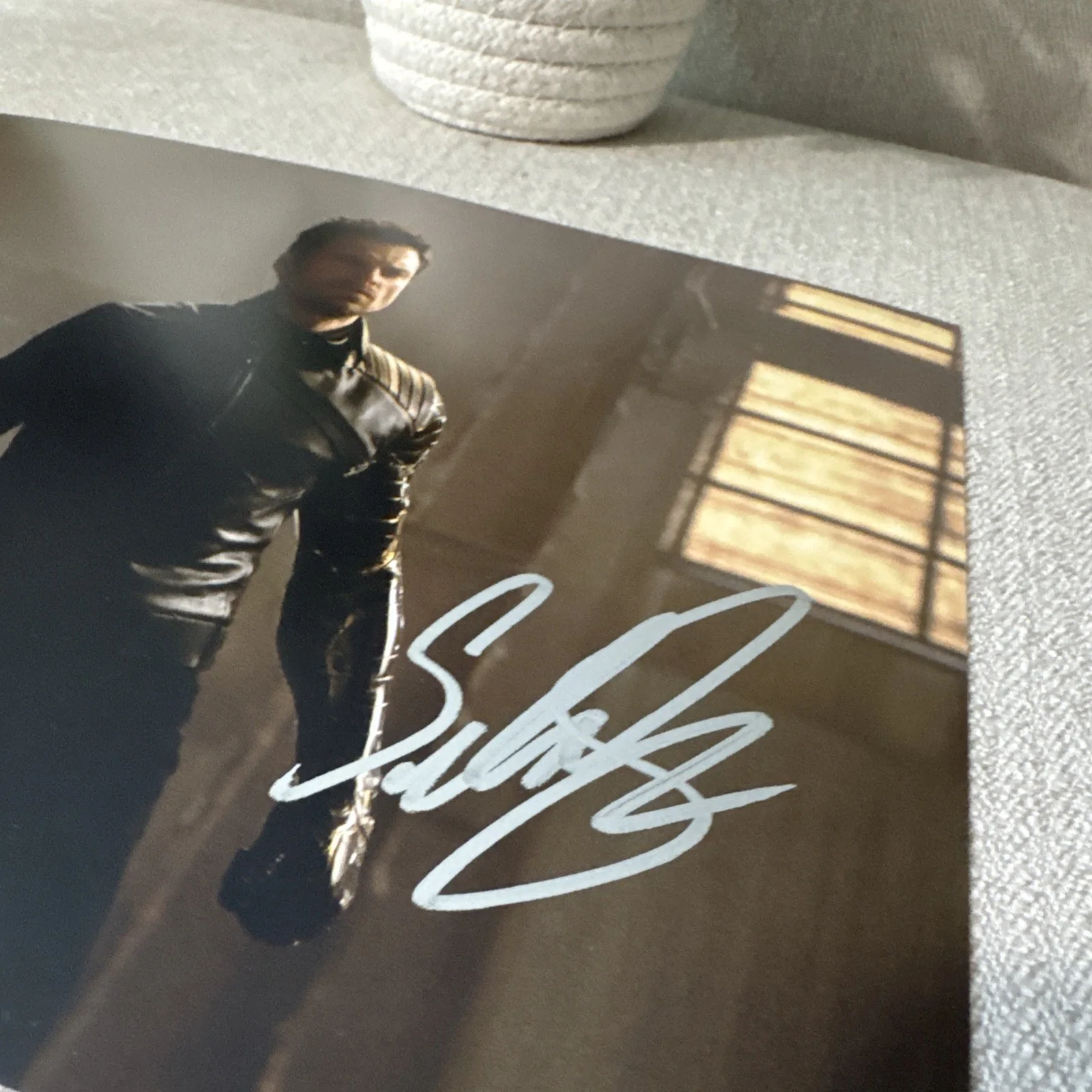 Sebastian stan — Sebastian Stan Signed 8x10 Winter Soldier Captain America Marvel w/COA & Holo !!, изображение 4