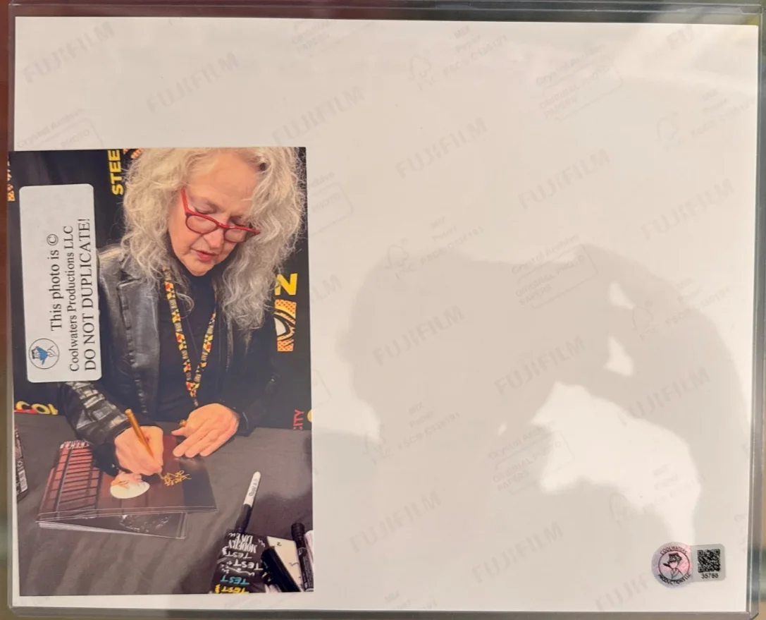 Karla DeVito — The New Batman Adventures Karla DeVito as Cassidy Autographed signed 8x10 (COA), image 2