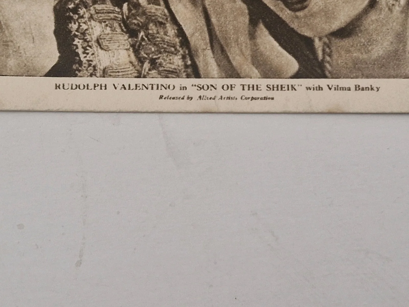 VINTAGE POSTCARD" RUDOLPH VALENTINO AND VILMA BANKY" FILM " SON OF THE SHEIK 20S, изображение 2