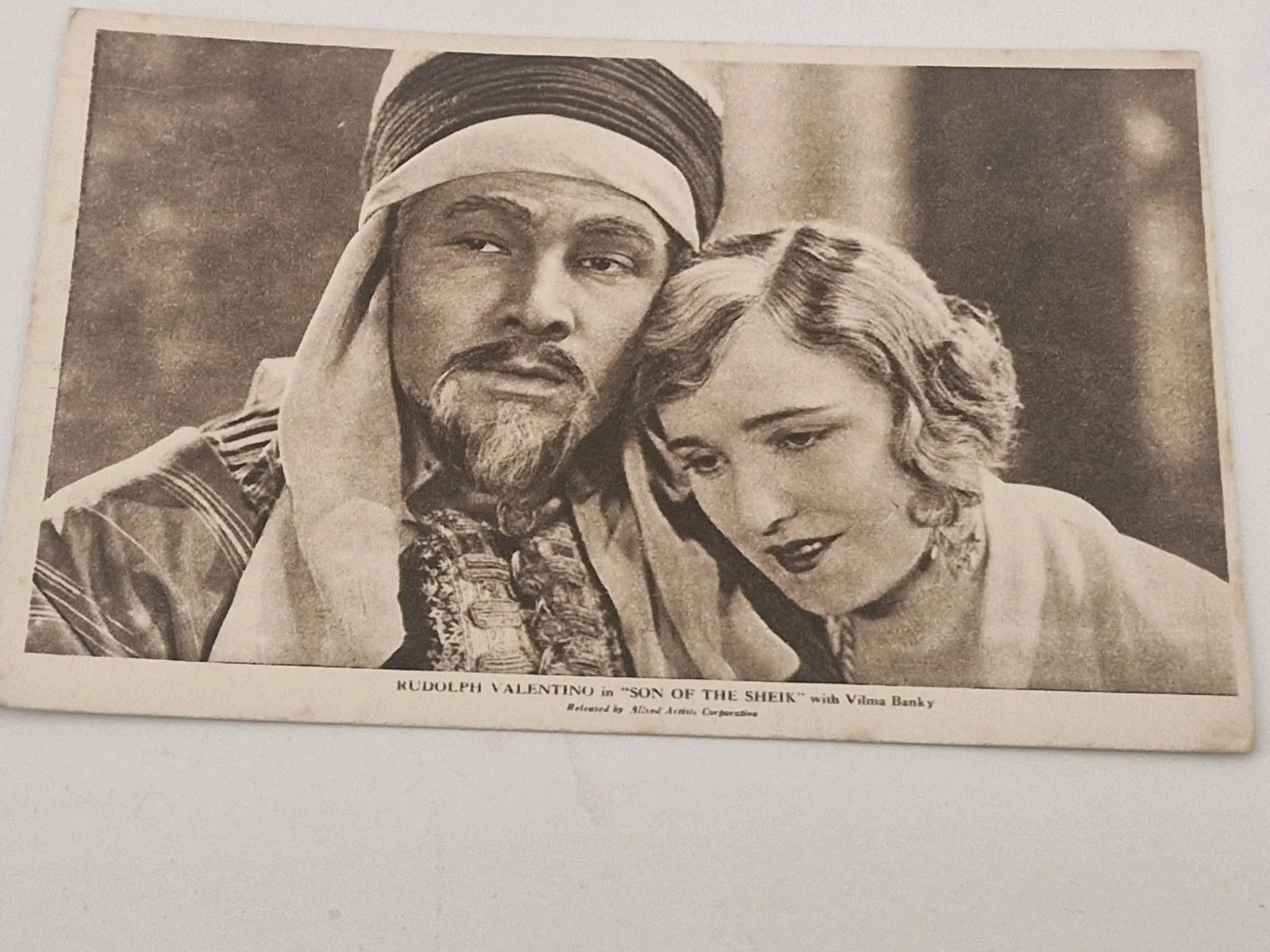 VINTAGE POSTCARD" RUDOLPH VALENTINO AND VILMA BANKY" FILM " SON OF THE SHEIK 20S, изображение 5