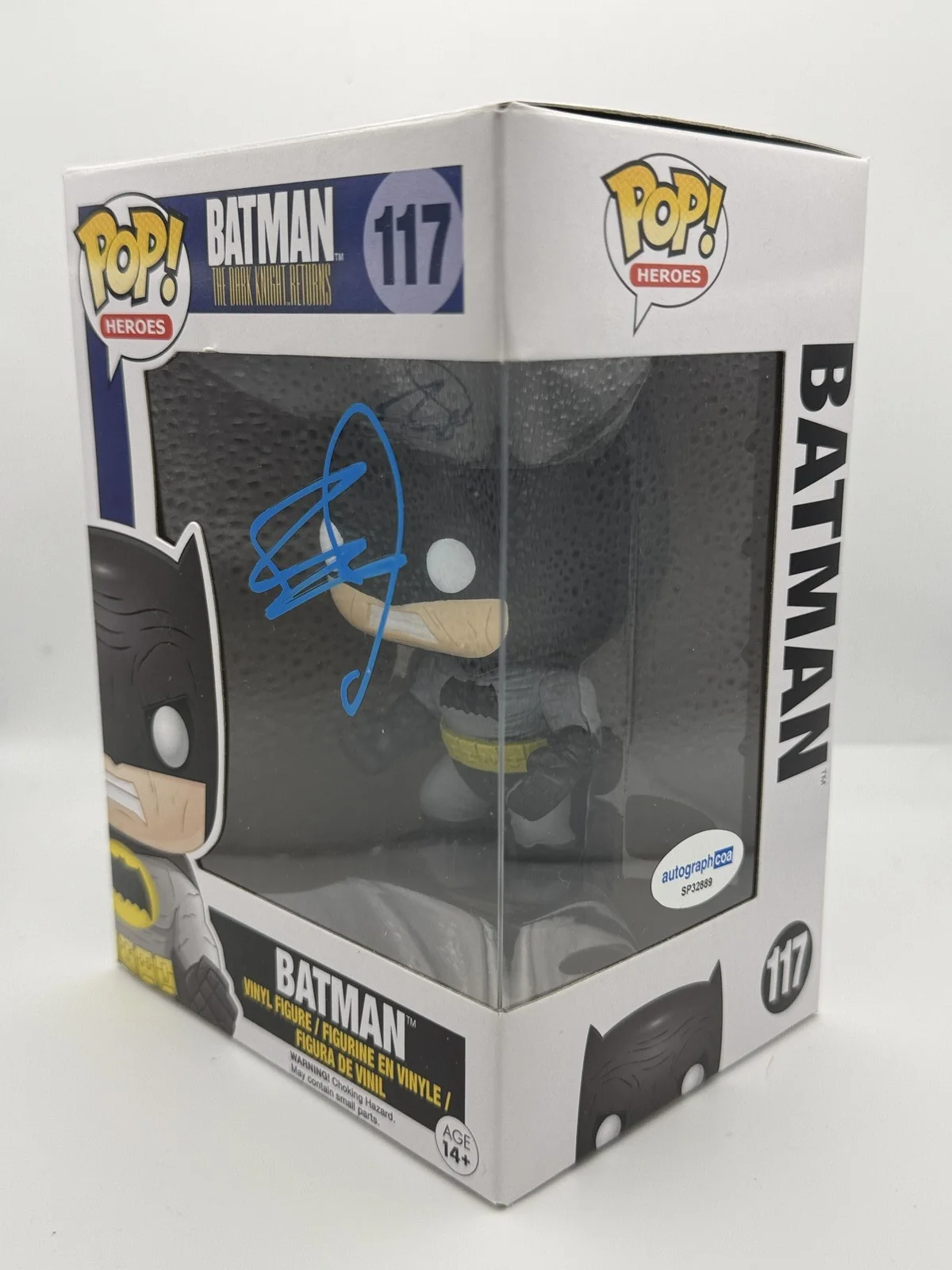 Frank Miller — Frank Miller "Batman: The Dark Knight Returns" AUTOGRAPH Signed Funko Pop ACOA, изображение 2
