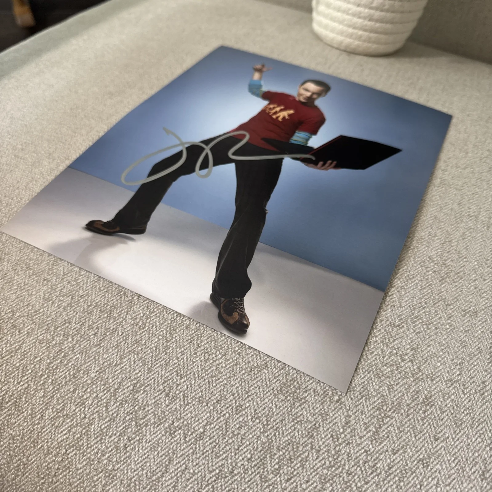 Jim Parsons — Jim Parsons signed Sheldon The Big Bang Theory 8x10 Autographed Photo w/COA Holo, изображение 3