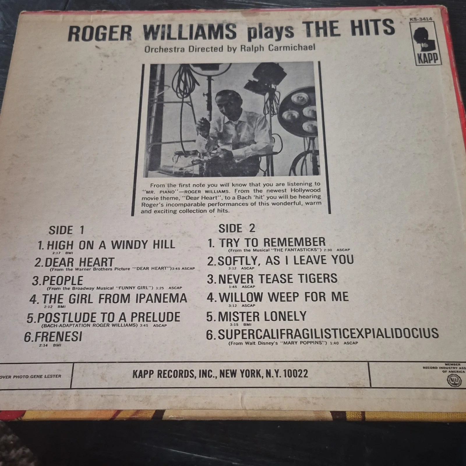 Roger Williams Plays The Hits Autographed Original Vinyl LP Kapp Records Stereo, изображение 2