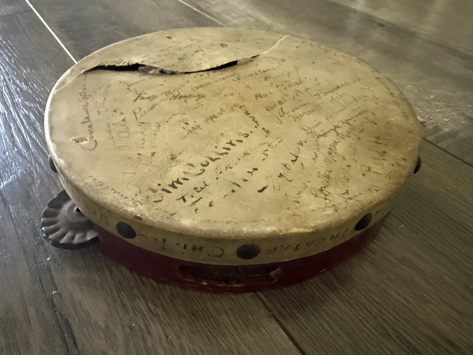 A lot of people — 1920-21 Greenwich Follies Garrick Theatre Autographed/Signed Tambourine Chicago, изображение 3