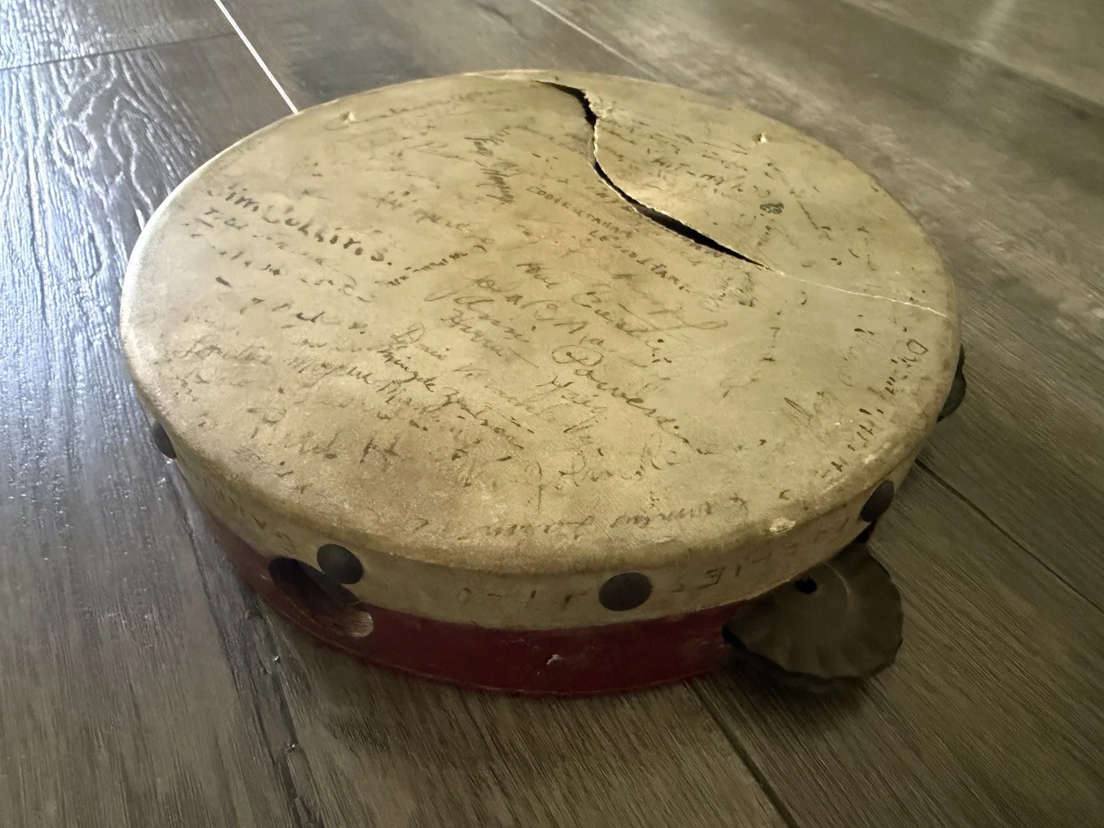A lot of people — 1920-21 Greenwich Follies Garrick Theatre Autographed/Signed Tambourine Chicago, изображение 4