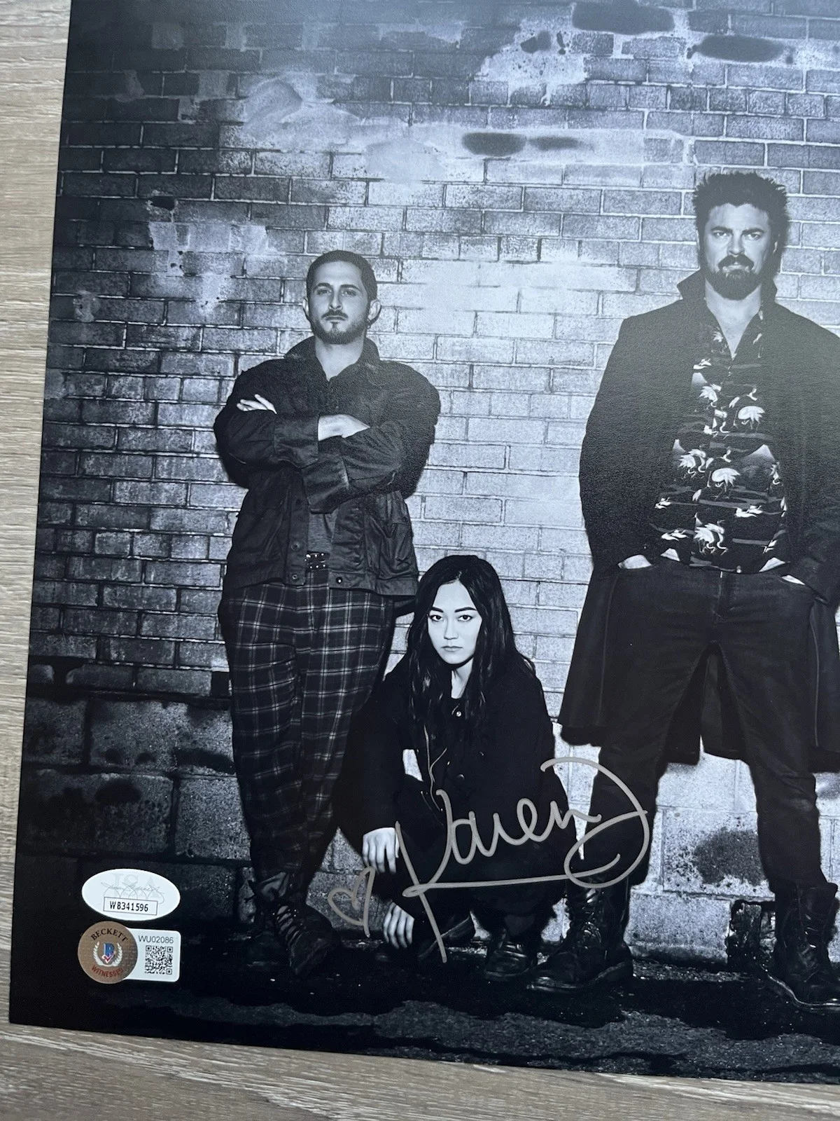Karen Fukuhara Jack Quaid Signed The Boys 11x14 Photo Beckett JSA COA Hughie, изображение 3