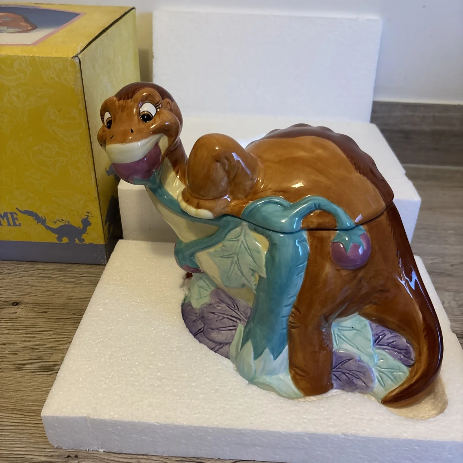 RARE Vintage NOS The Land Before Time Collection Cookie Jar UNIVERSAL STUDIOS, image 2