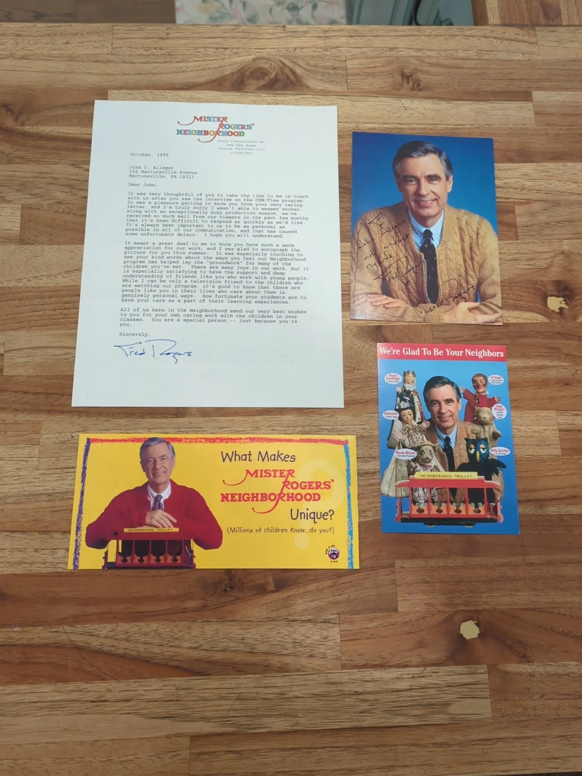 Fred Rogers — 1999 Fred Rogers Signed 2 Autograph Lot Letter Pamphlets And postcards RARE Set
