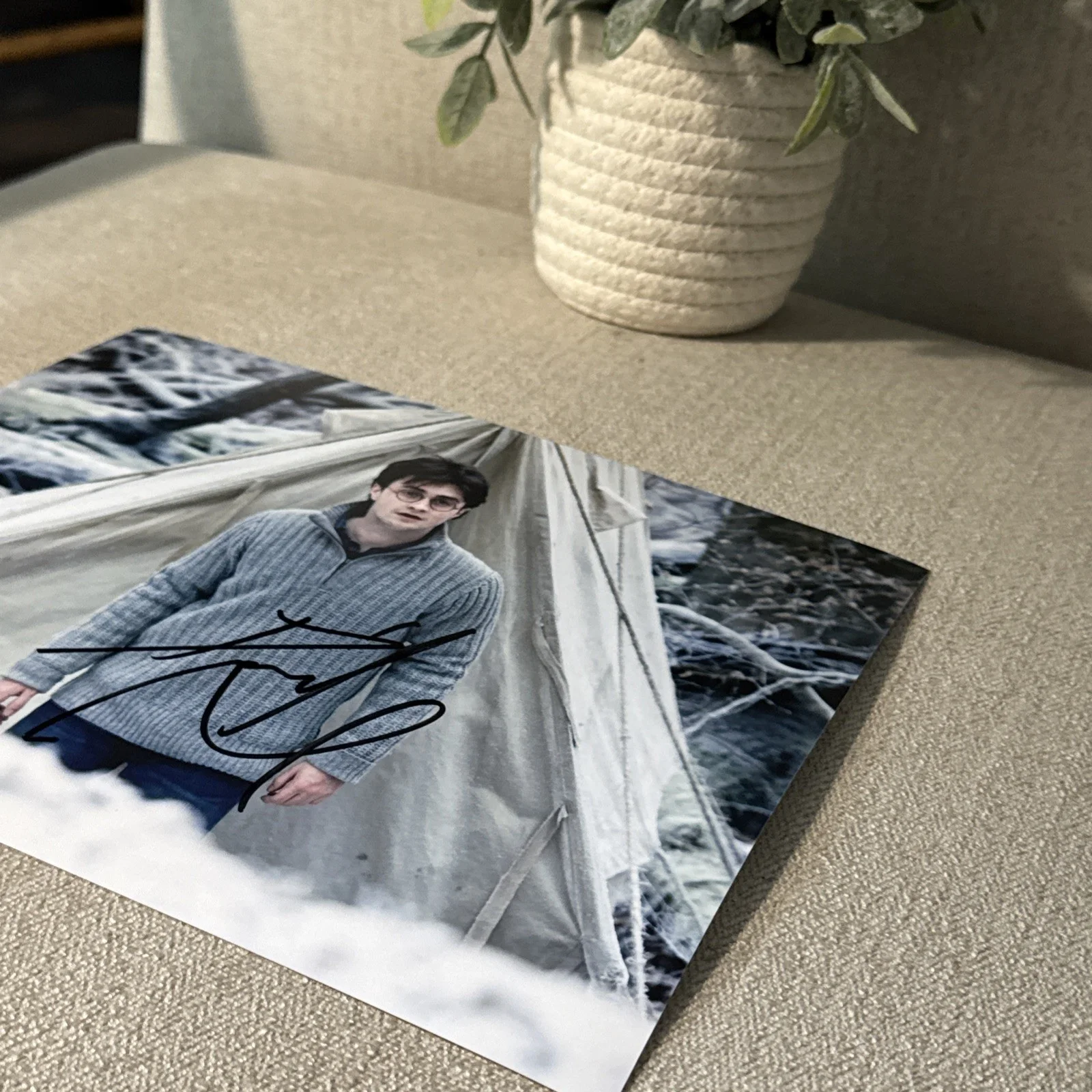 DANIEL RADCLIFFE — DANIEL RADCLIFFE SIGNED AUTOGRAPH "HARRY POTTER" 8x10 RARE PHOTO w/COA Proof !!, изображение 3