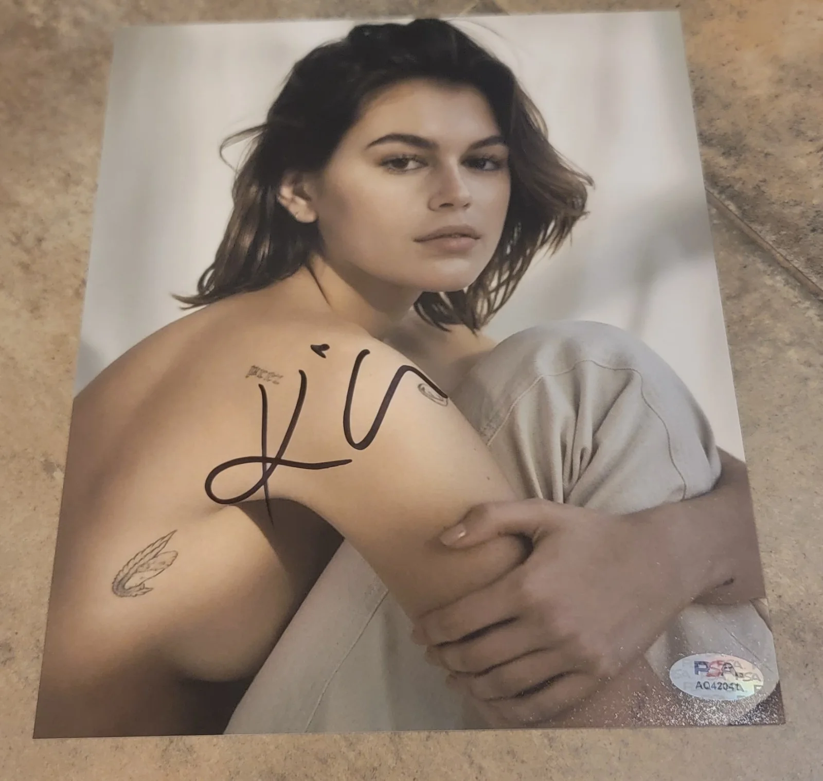 Kaia Gerber — Kaia Gerber signed 8x10 photo autograph PSA DNA photoshoot tattoos