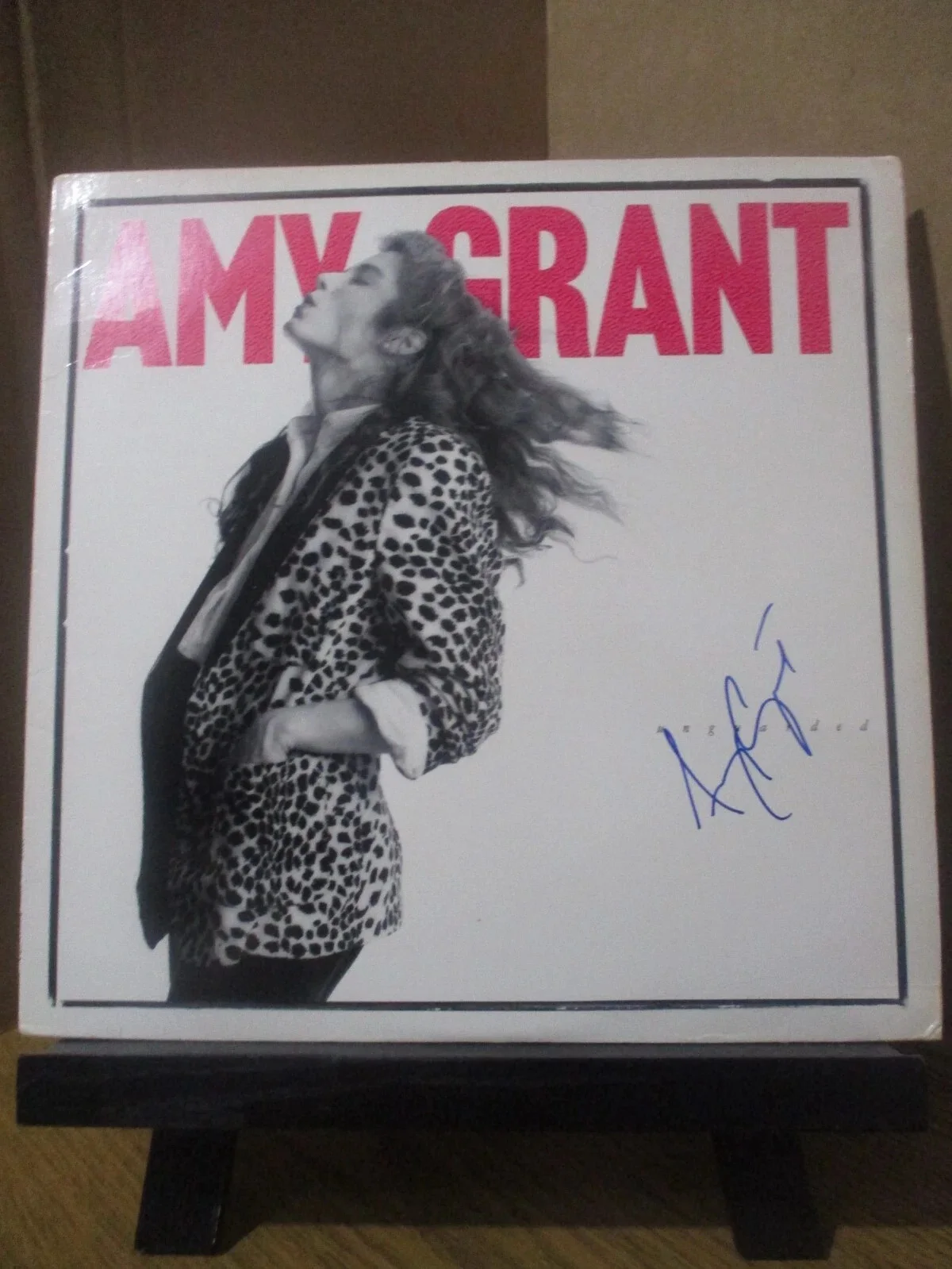 AMY GRANT AUTHENTIC SIGNED/AUTOGRAPHED UNGUARDED VINYL RECORD ALBUM, image 2
