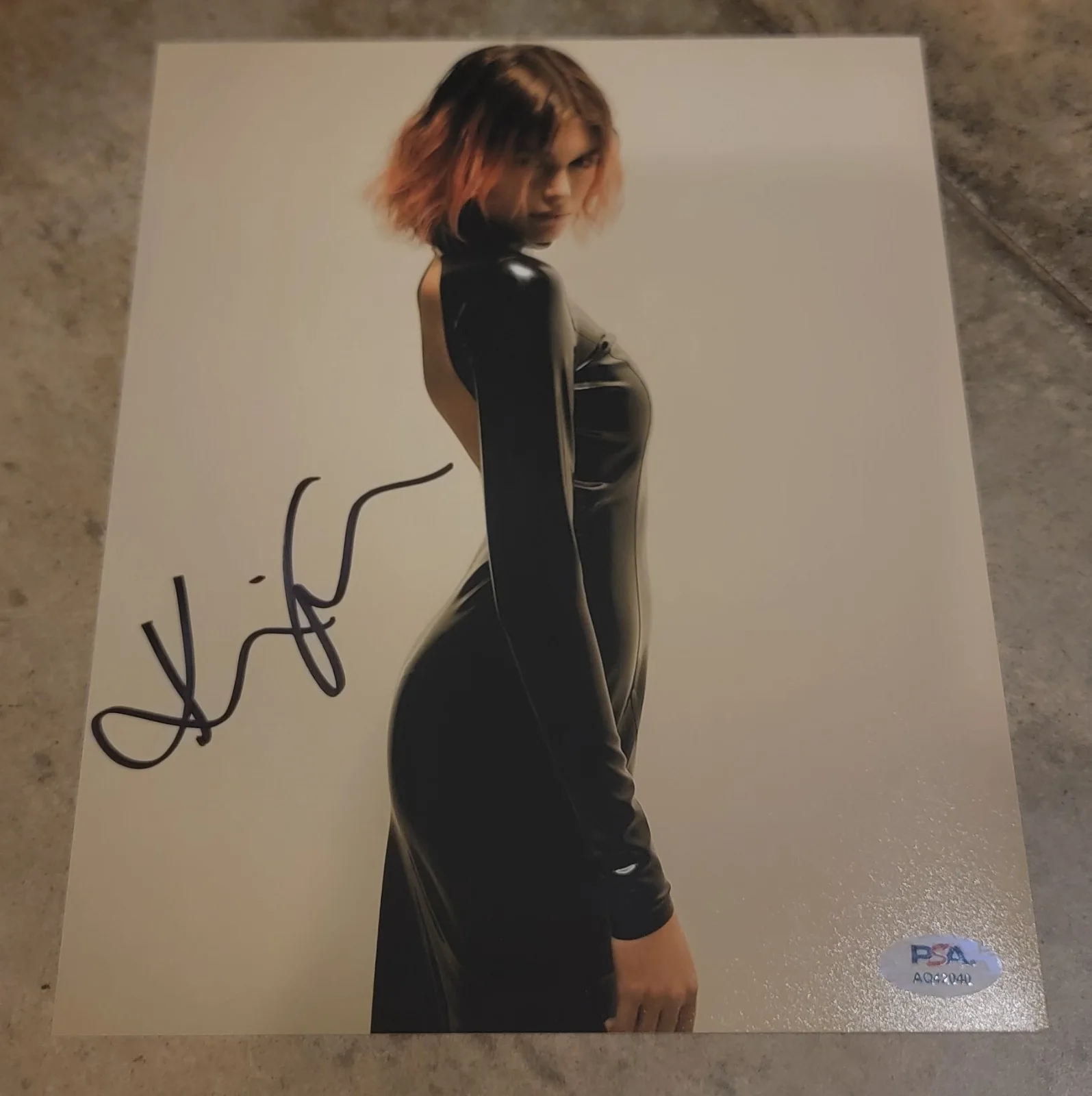Kaia Gerber — Kaia Gerber signed 8x10 photo autograph PSA DNA photoshoot black leather