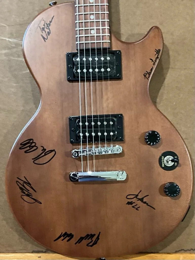 GHOST HOUNDS AUTOGRAPH BAND SIGNED LES PAUL WALNUT ELECTRIC GUITAR, image 2