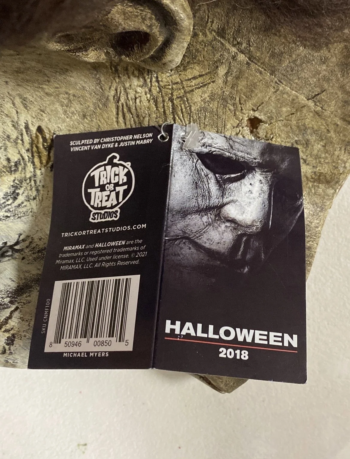 JAMES JUDE COURTNEY — JAMES JUDE COURTNEY MICHAEL MYERS AUTOGRAPHED SIGNED MASK PROOF JSA COA AF66861, изображение 3