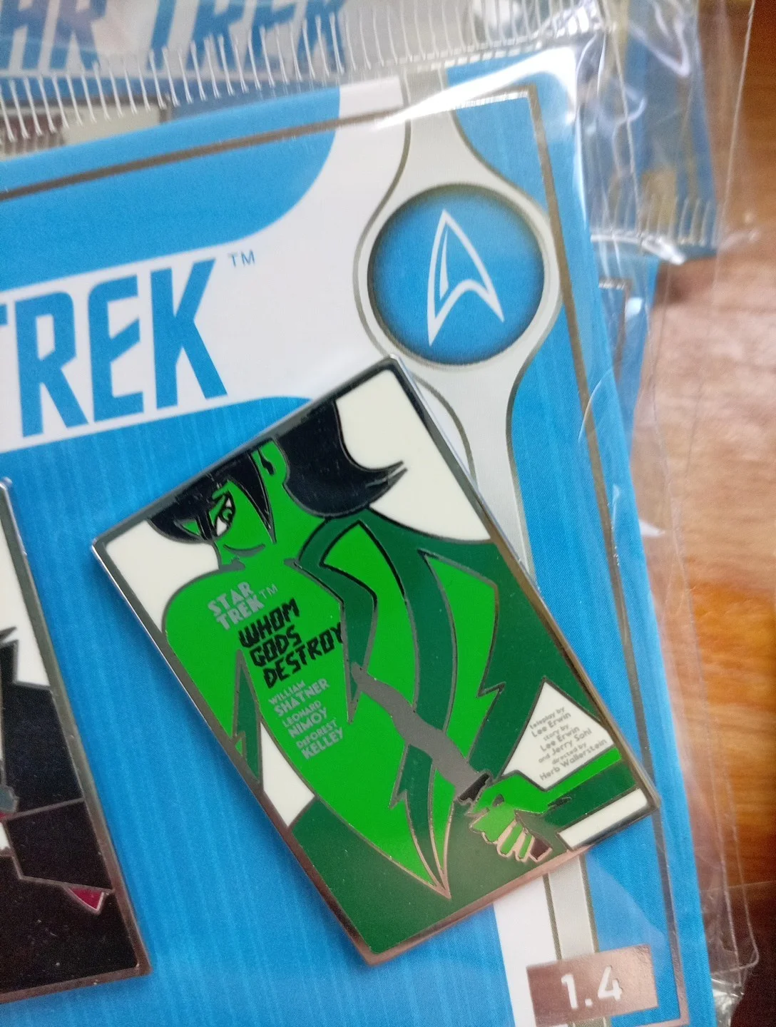 PIN KINGS STAR TREK ENAMEL PIN SET 1.4 A PIECE OF ACTION & WHOM GODS DESTROY, изображение 2