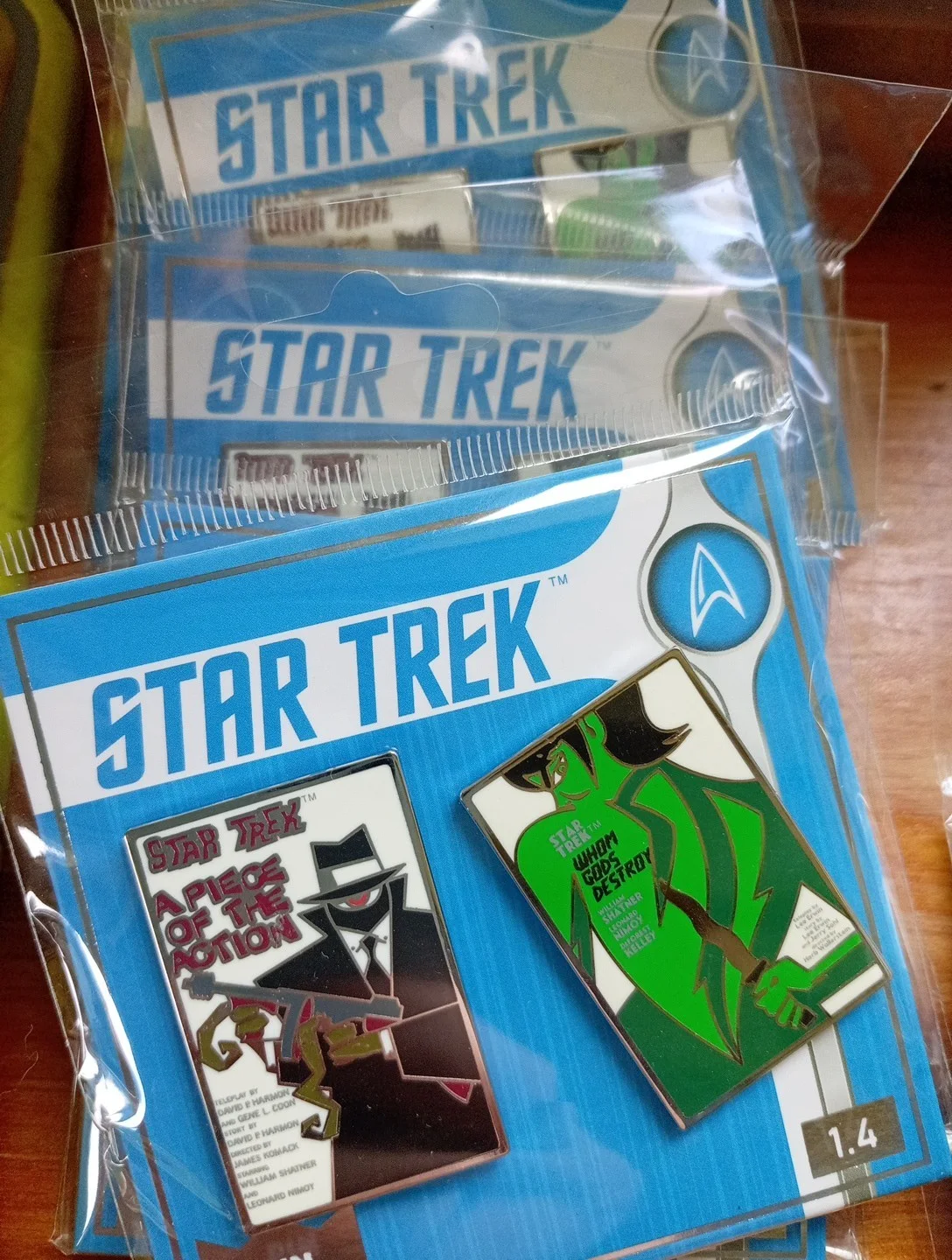 PIN KINGS STAR TREK ENAMEL PIN SET 1.4 A PIECE OF ACTION & WHOM GODS DESTROY, изображение 4