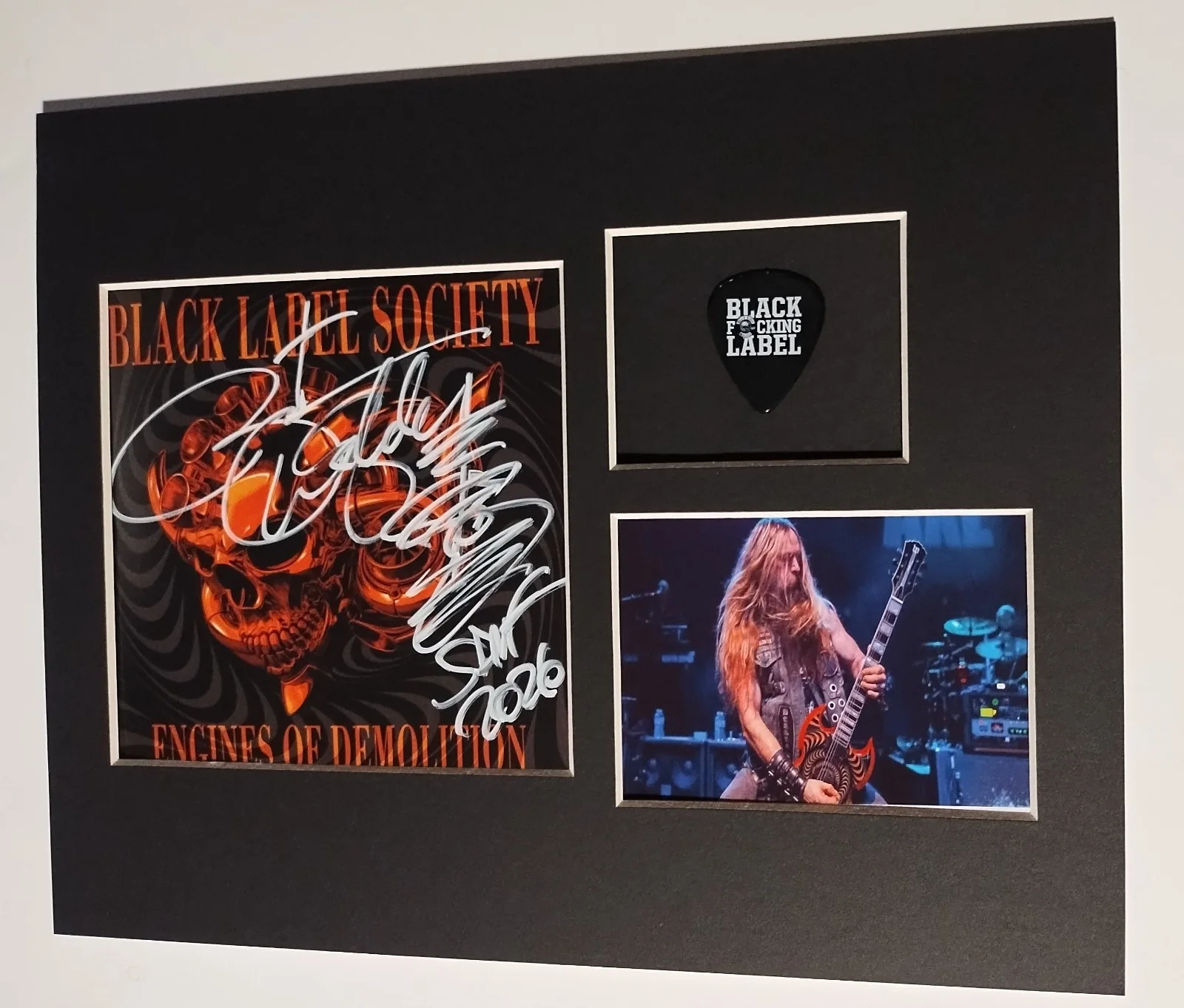 ZAKK WYLDE SIGNED ENGINES OF DEMOLITION GUITAR PICK PHOTO BLACK LABEL SOCIETY, изображение 2