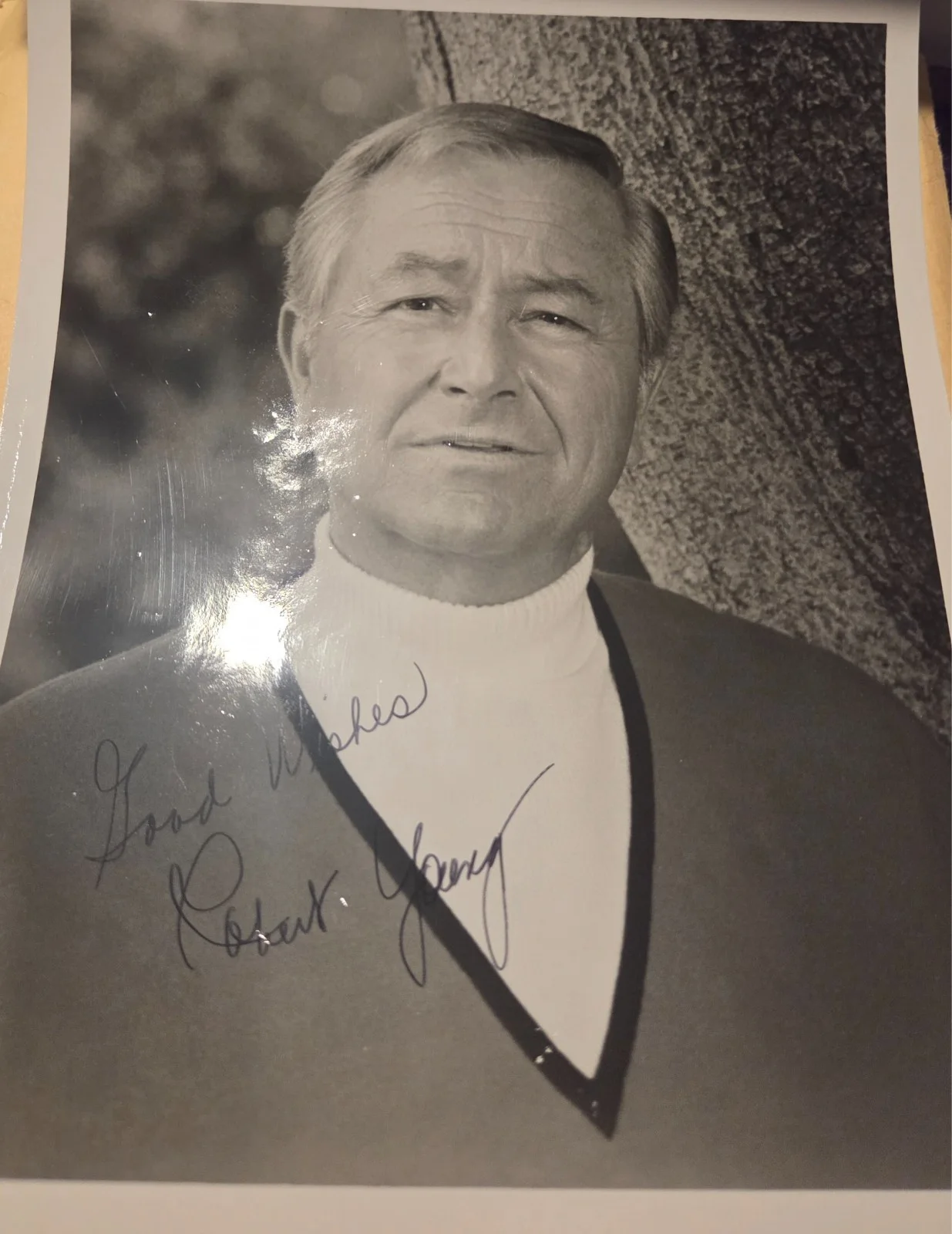 Robert Young — Robert Young 8x10 Signed Photo Autographed Actor Father Knows Best Marcus Welby