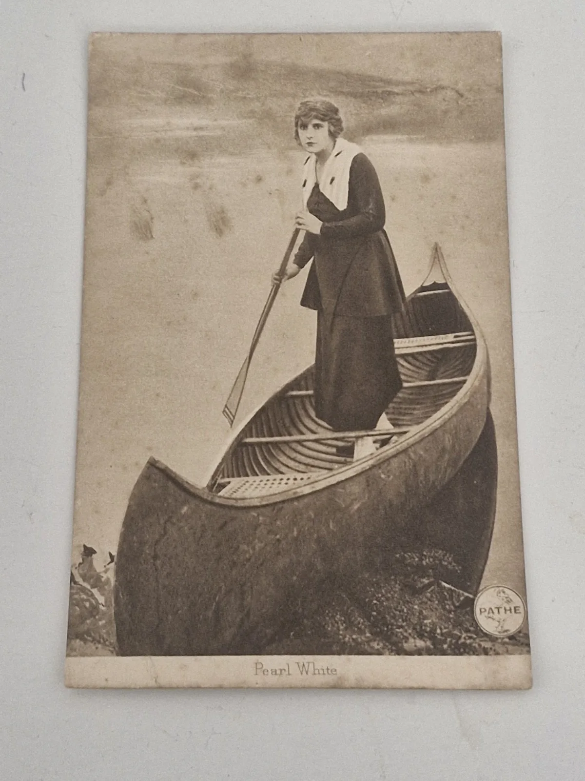 VINTAGE PROMOTIONAL POSTCARD" PEARL WHITE" SILENT FILM STAR 1920S, изображение 5