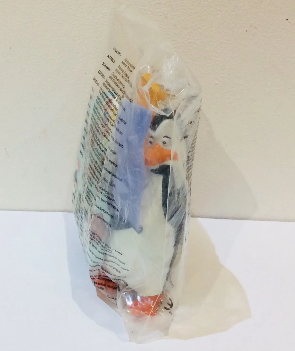 BNIP 2014 MCDONALDS PENGUINS MADAGASCAR KOWALSKI CATAPULT ACTION FIGURE TOY RARE, image 2