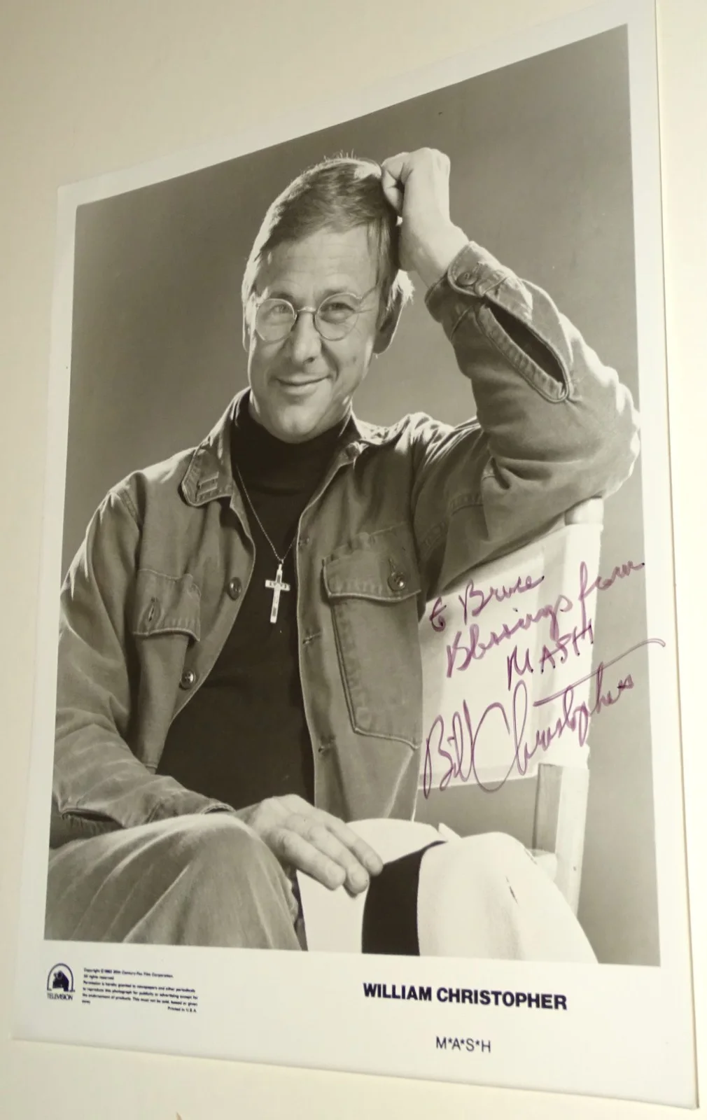 William Christopher Signed 8x10" Photograph (as Father Francis Mulcahy M.A.S.H.), изображение 2