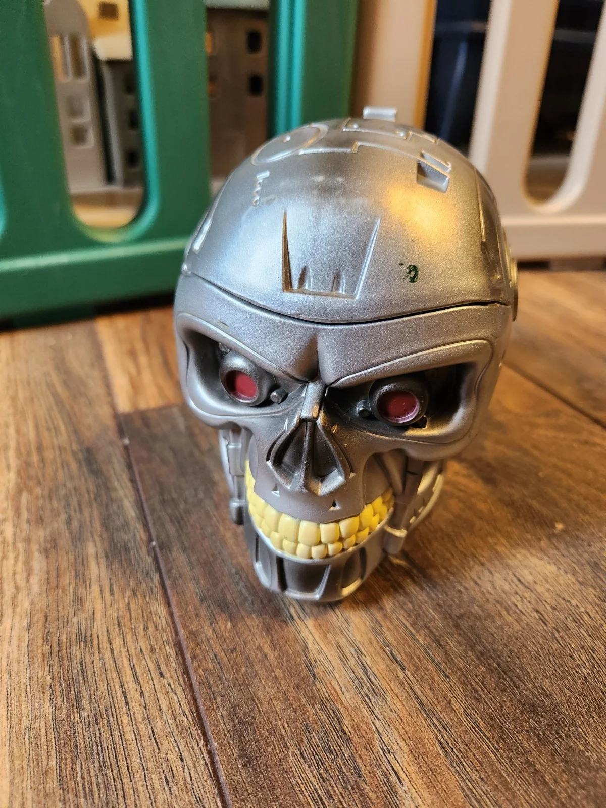 Terminator T800 Universal Studios Tankard Mug With Lid - movie memorabilia, image 2