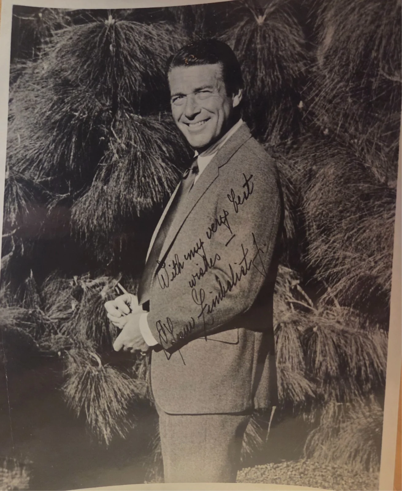Efrem Zimbalist Jr — Efrem Zimbalist Jr. Signed Photo Autograph 77 Sunset Strip The F.B.I. Mint