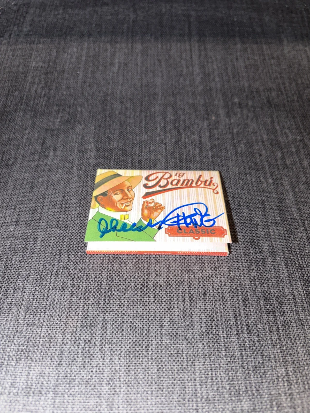 Cheech Marin Tommy Chong — Signed Cheech Marin and Tommy Chong Big Bambu Zig Zag Rolling Papers JSA COA