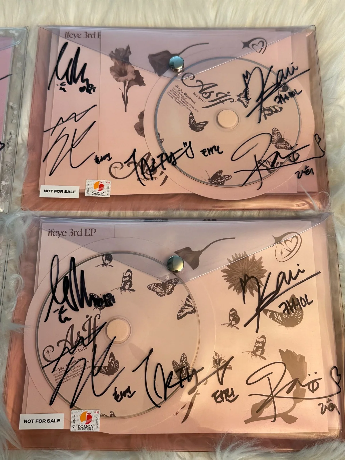 ifeye - ALL MEMBER Autograph(Signed) PROMO ALBUM KPOP, изображение 3