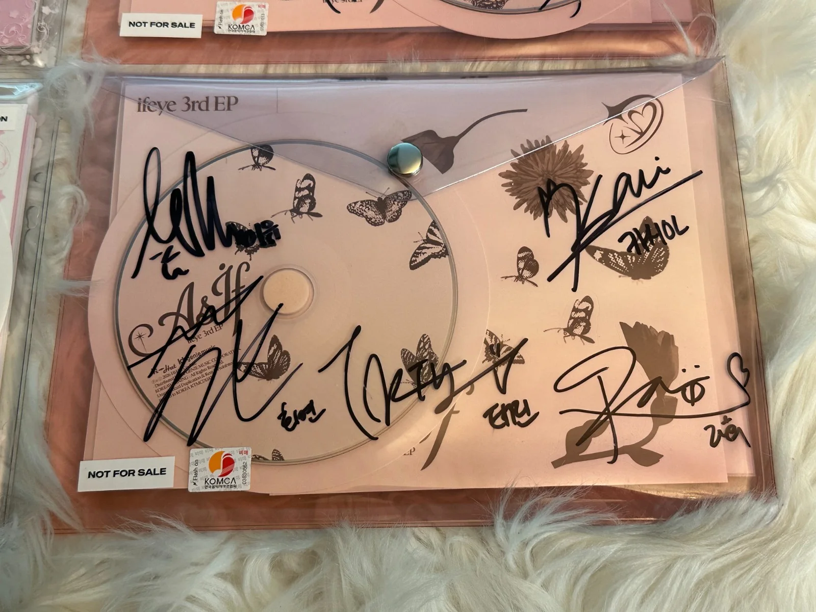 ifeye - ALL MEMBER Autograph(Signed) PROMO ALBUM KPOP, изображение 5