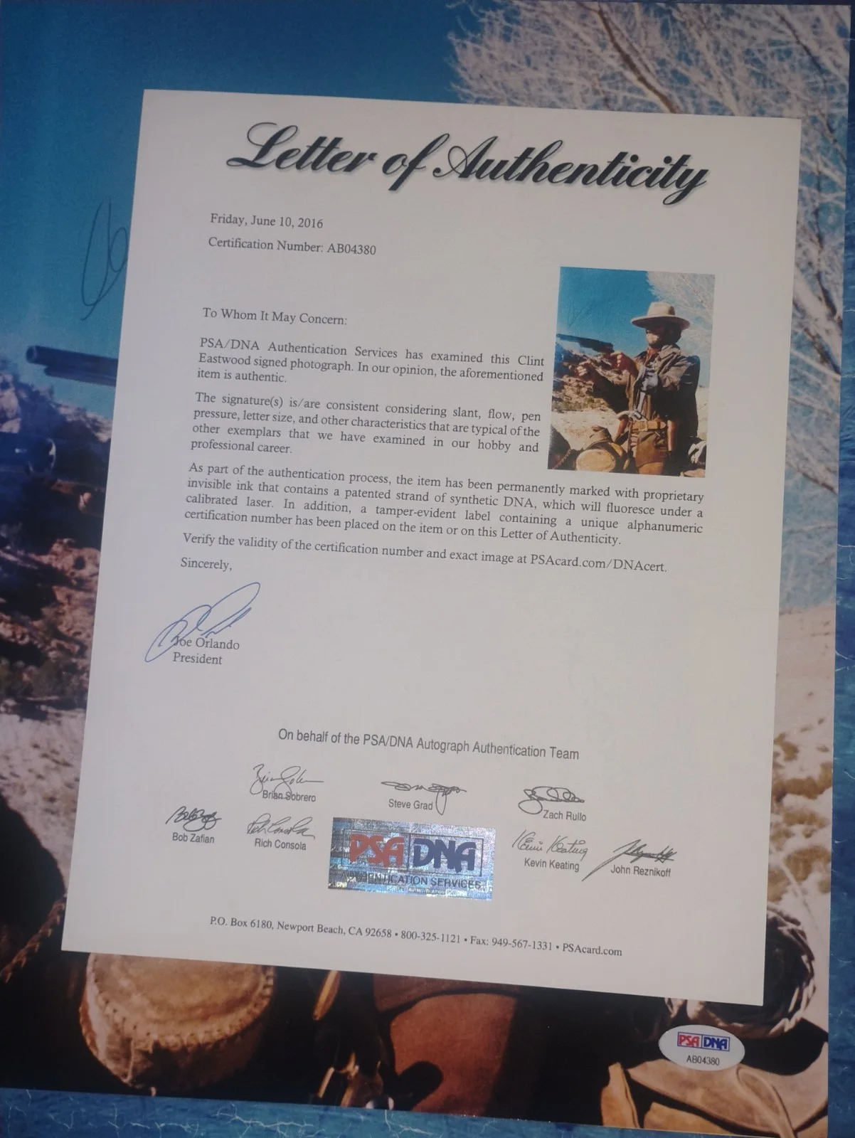 Clint Eastwood Hand Signed 11x14 Photo PSA COA - NO US TARIFFS, изображение 4