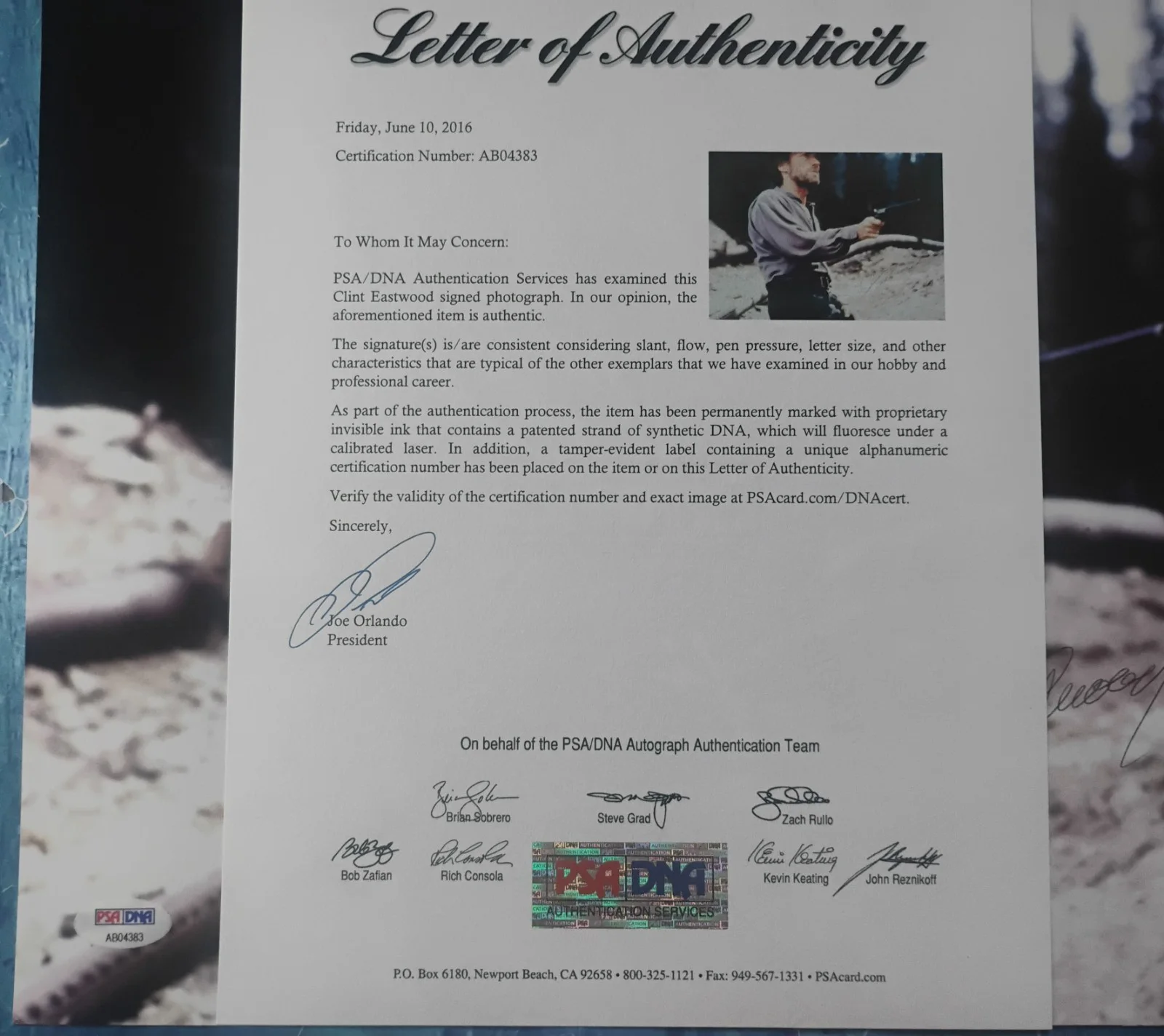 Clint Eastwood Hand Signed 11x14 Photo PSA COA - NO US TARIFFS, изображение 4