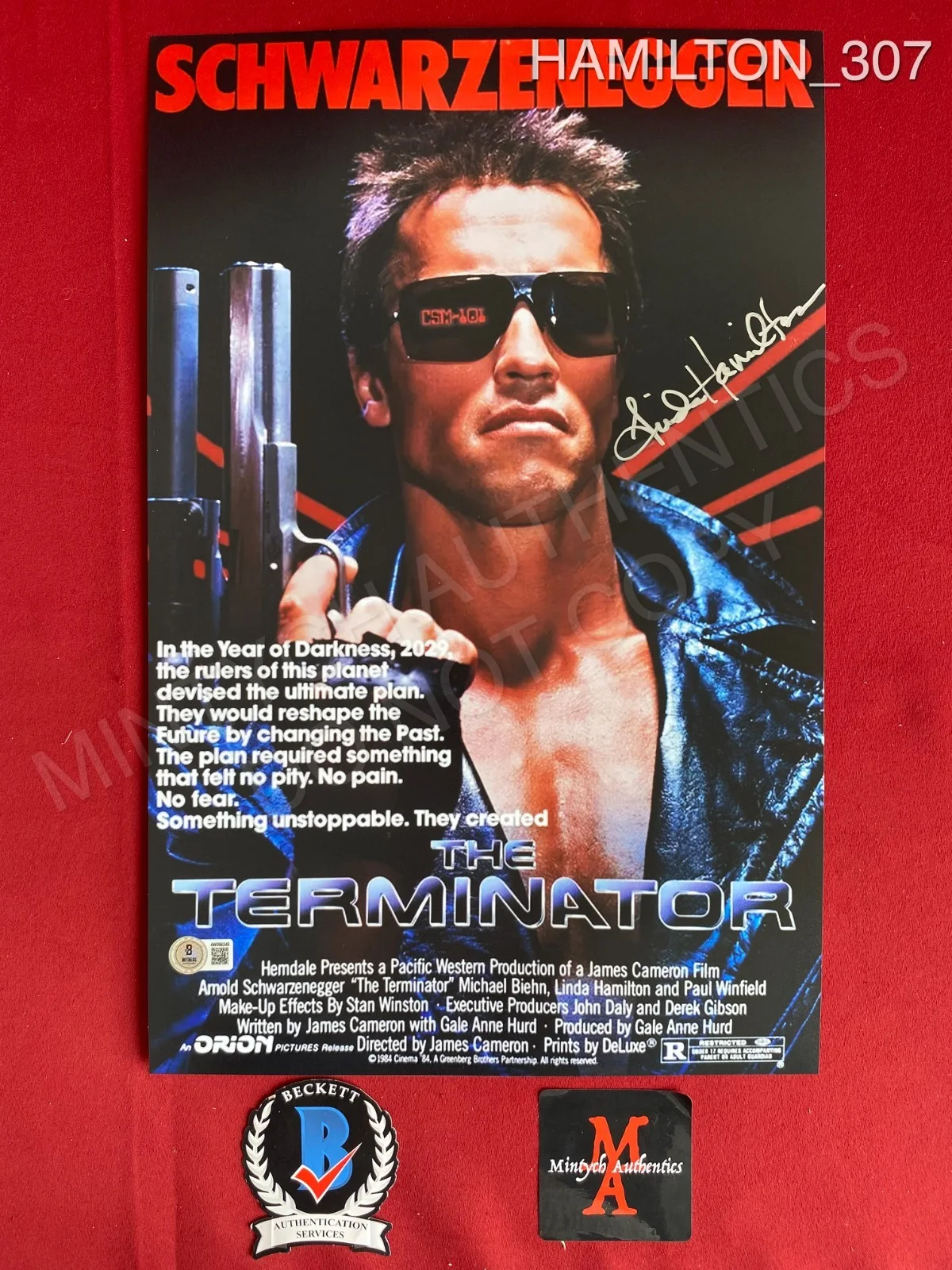 Linda Hamilton — Linda Hamilton Terminator autographed signed 11x17 photo Beckett COA