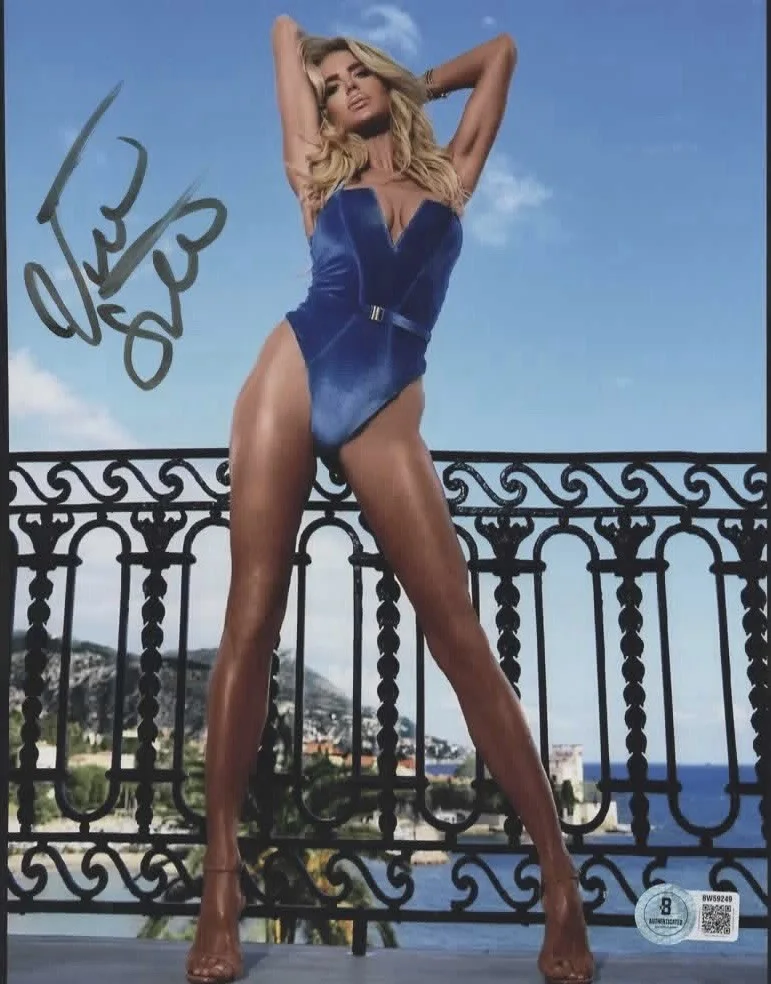 Victoria Silvstedt — VICTORIA SILVSTEDT SEXY SIGNED AUTOGRAPHED 8x10 COA BECKETT BAS HOT MODEL WOW!
