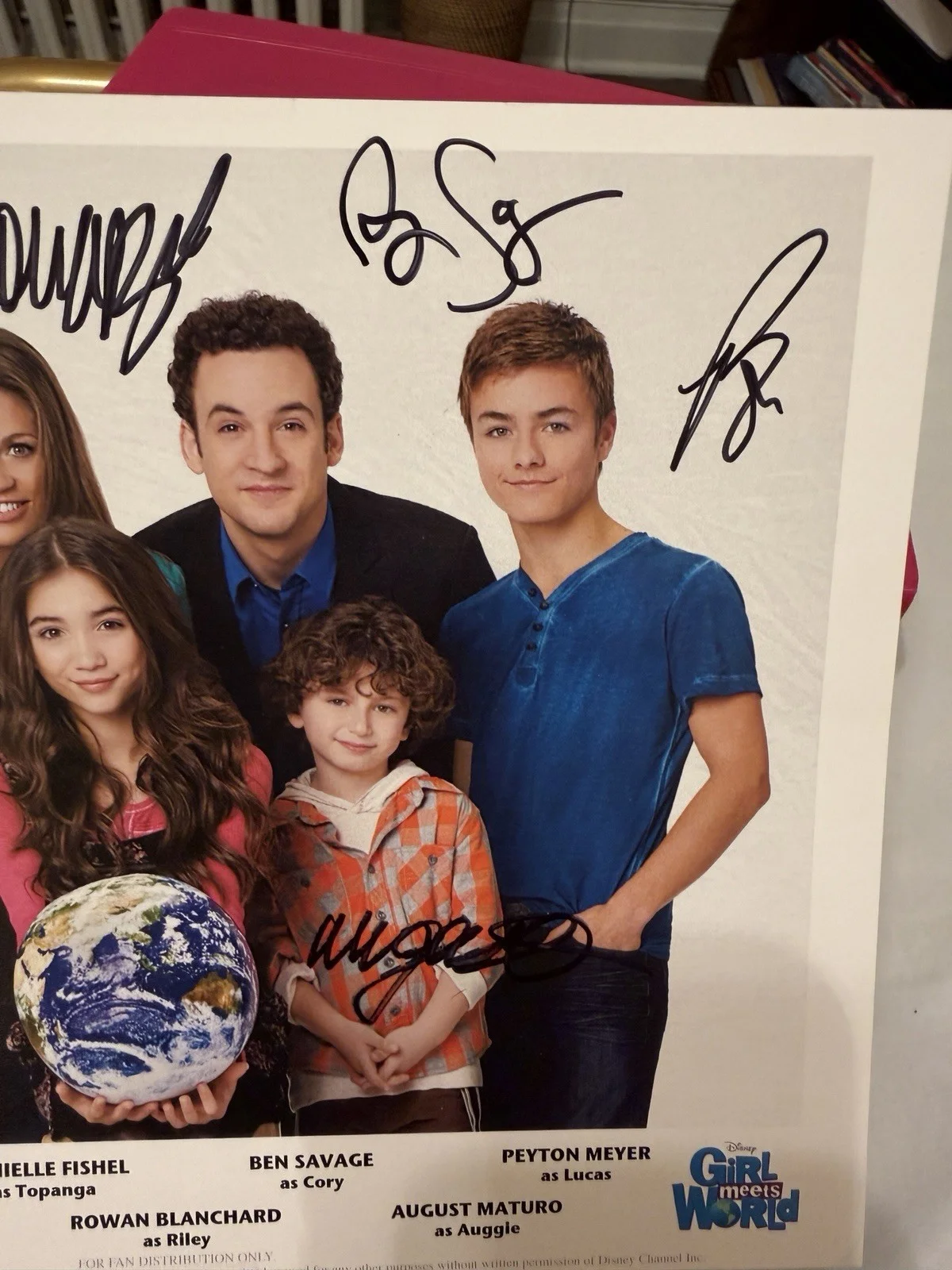 Corey Fogelmanis, Danielle Fishel, Ben Savage, Peyton Meyer, Row­ — Girl Meets World Signed Cast Photo Television Memorabilia Sabrina Carpenter, изображение 3