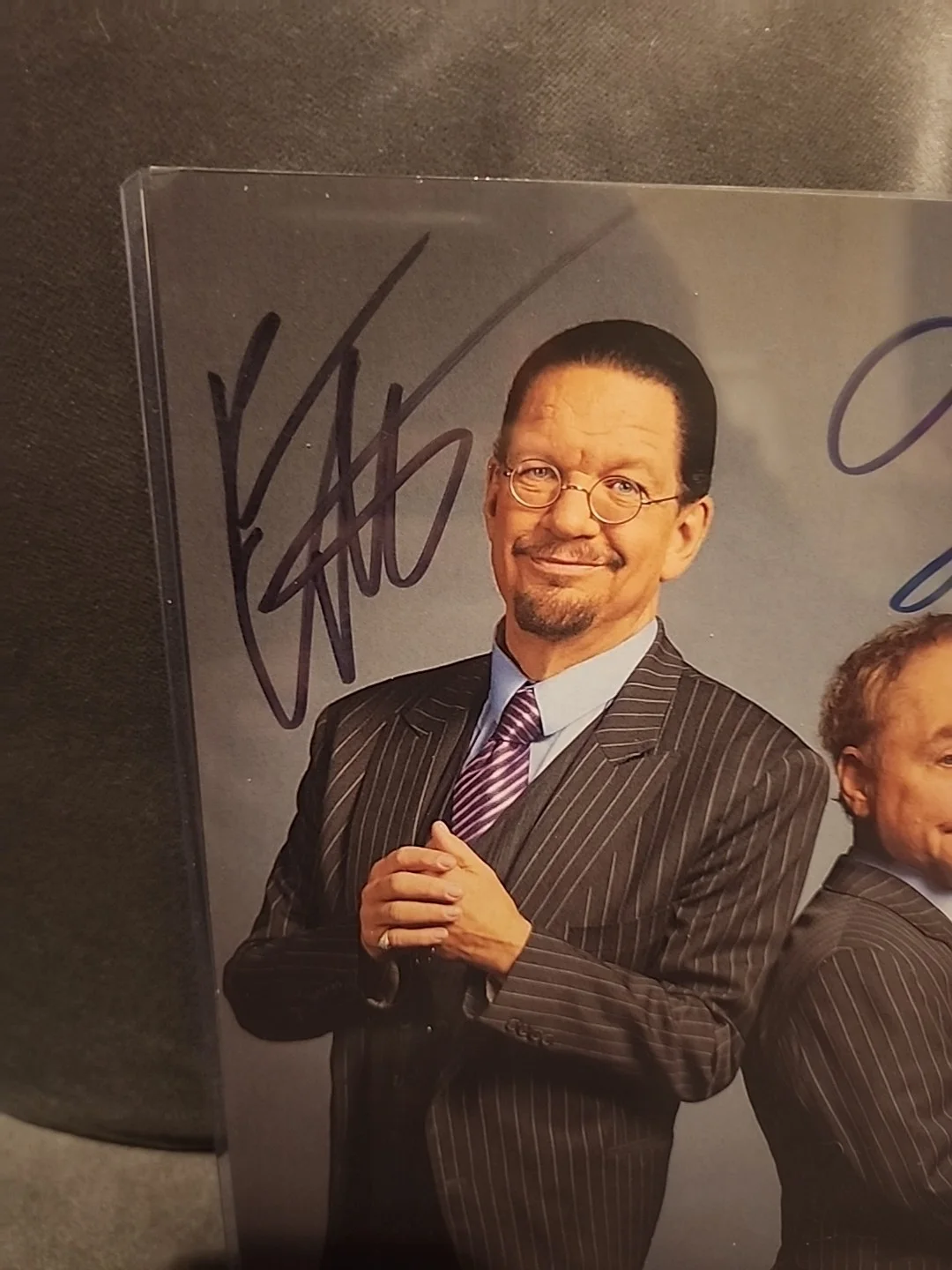 Penn, Teller — Signed Penn and Teller Signed Autographed 8 x 10 Photo Magicians Auto Vegas, image 2