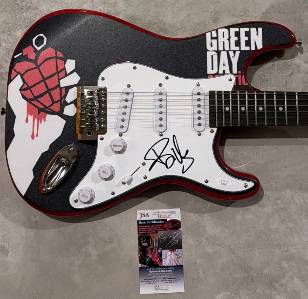 Billie Joe Armstrong — Billie Joe Armstrong Green Day Authentic Signed Electric Guitar JSA #EE20539