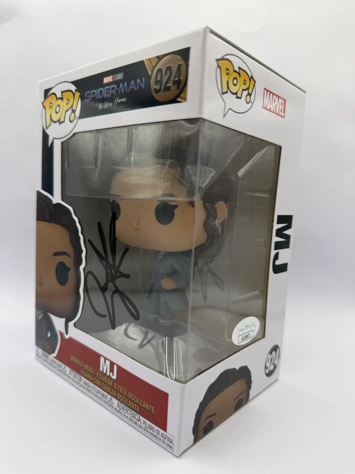Zendaya — ZENDAYA Signed Spider-Man "MJ" Funko Pop #1577 w/ JSA COA, изображение 3