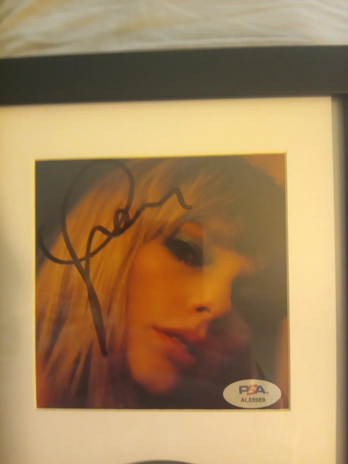PSA Authenticated Taylor Swift Signed Midnight Mahogany Cd Cover, image 3