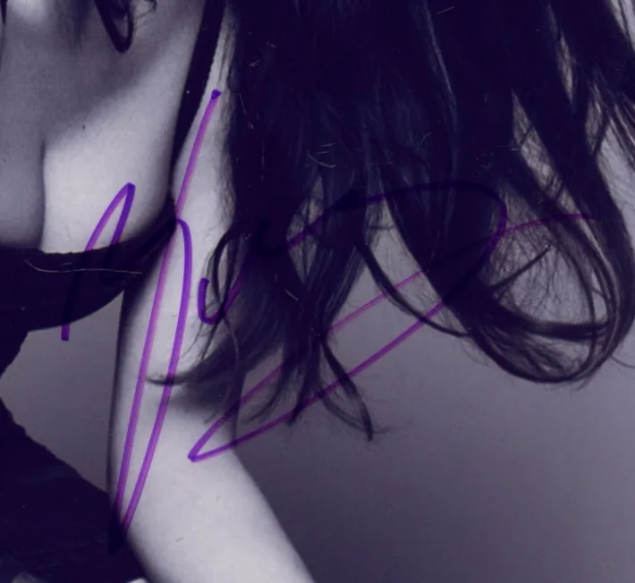 Sexy Beautiful PENELOPE CRUZ Autographed Portrait Photo AUTHENTIC HAND SIGNED, image 2